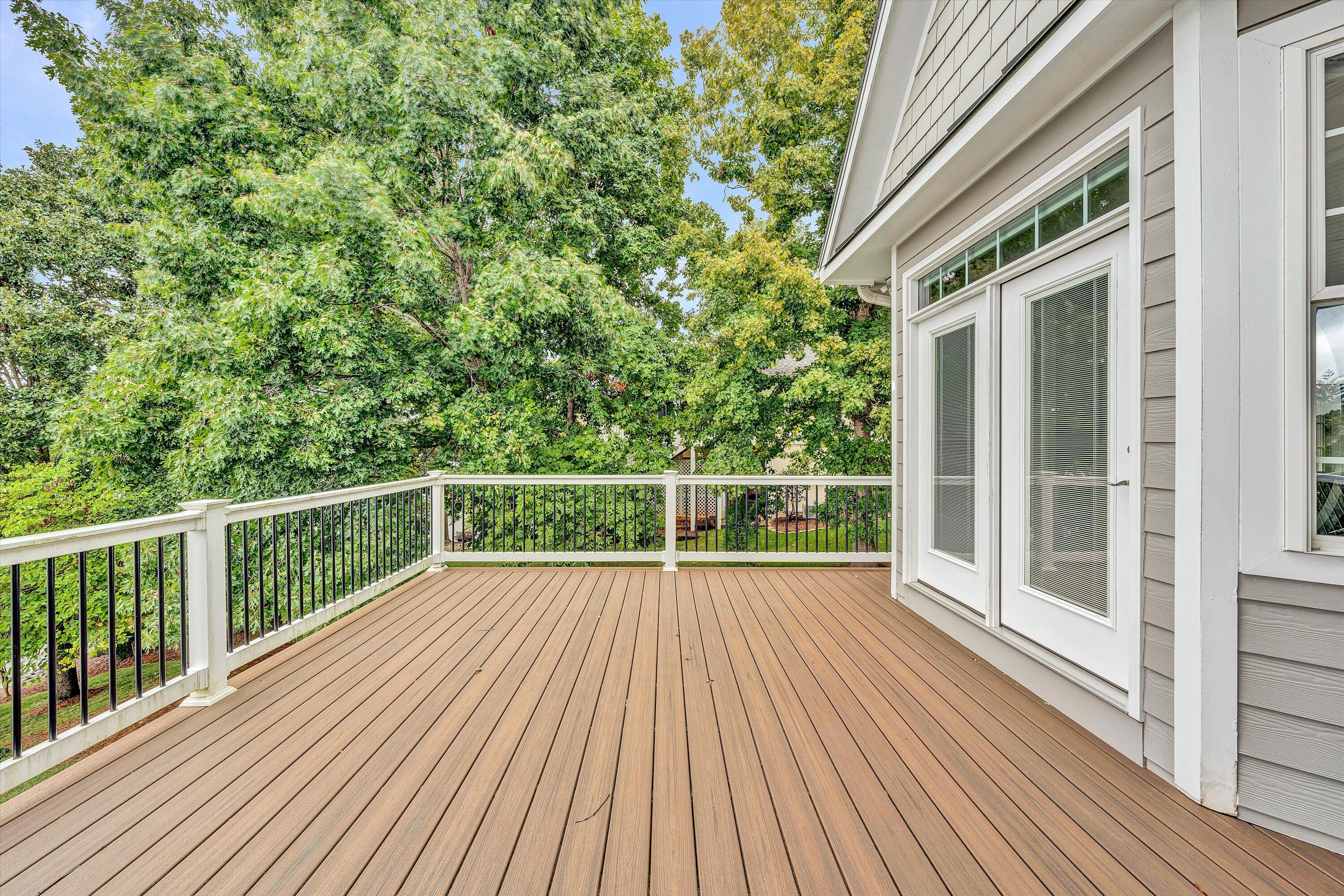 25 Westridge LN