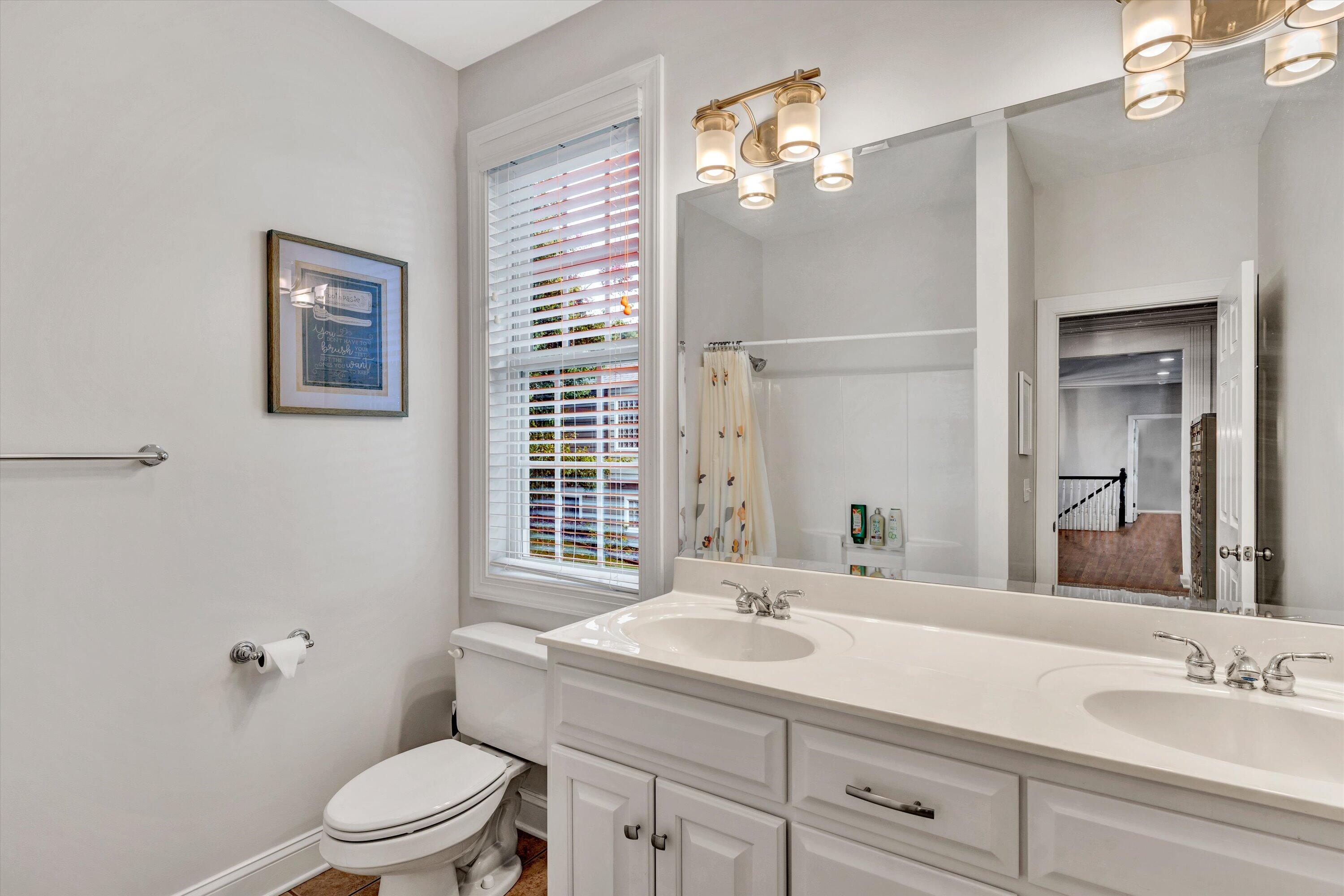25 Westridge LN