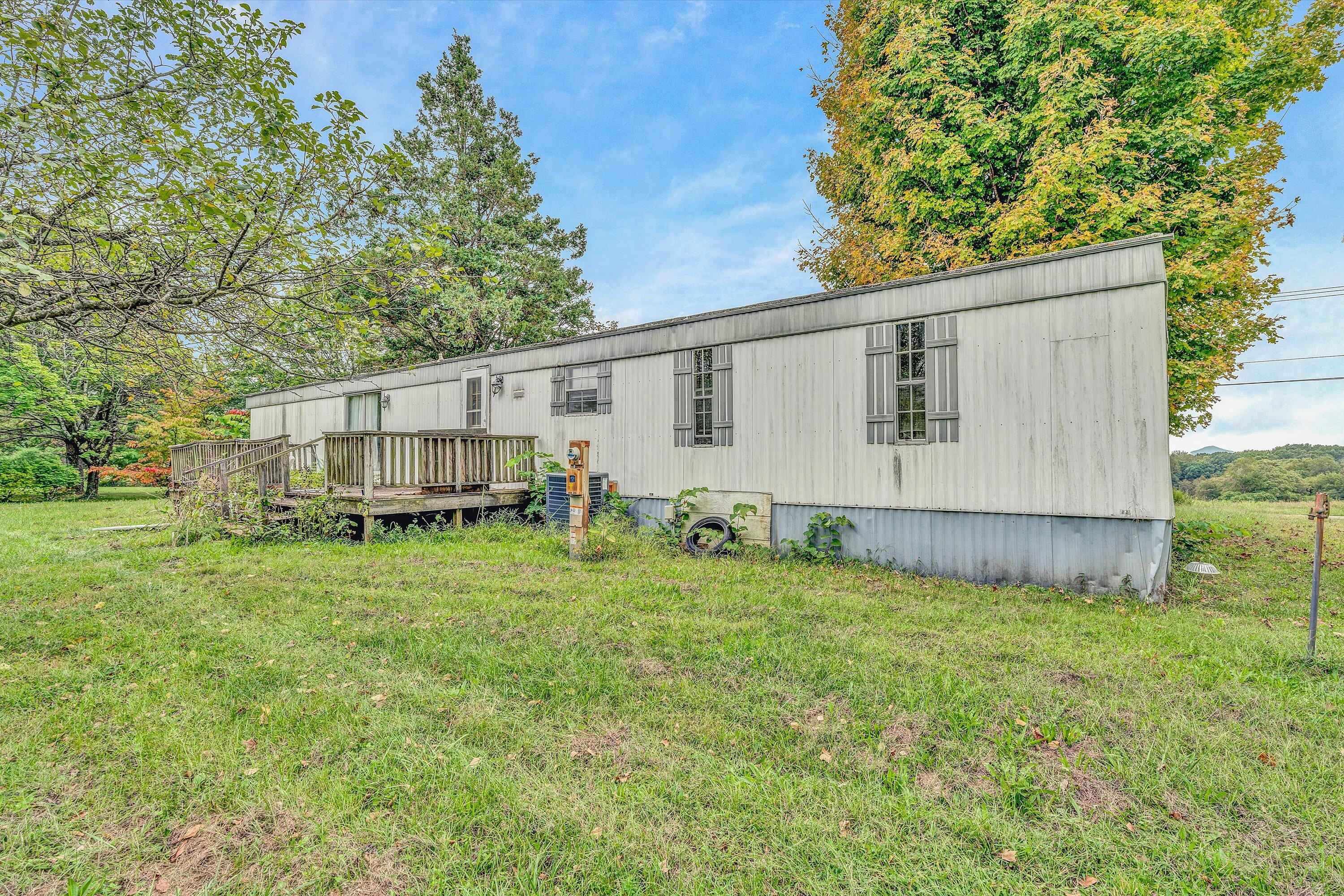 563 Burnt Chimney RD