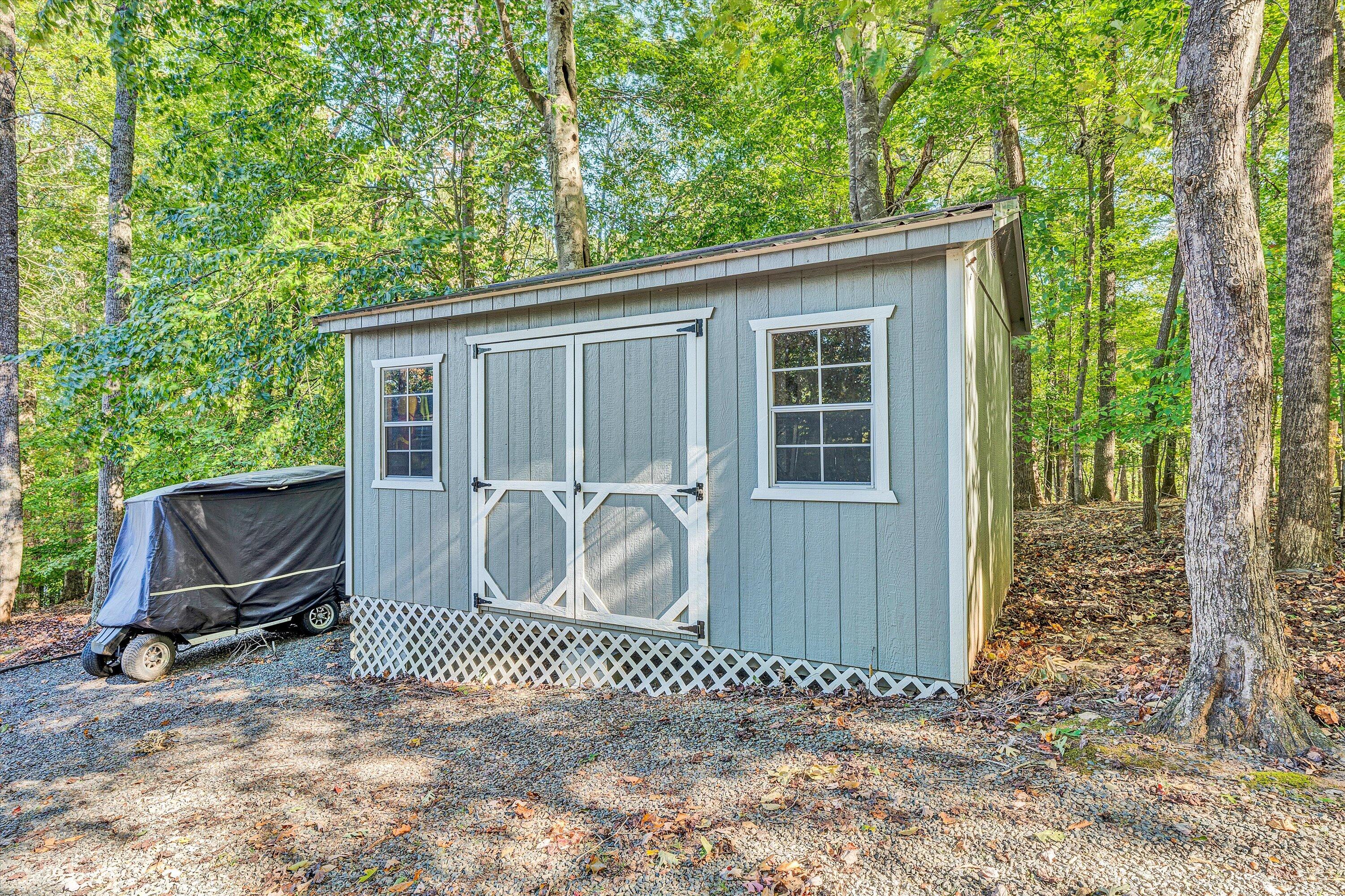 955 Oakshire LN