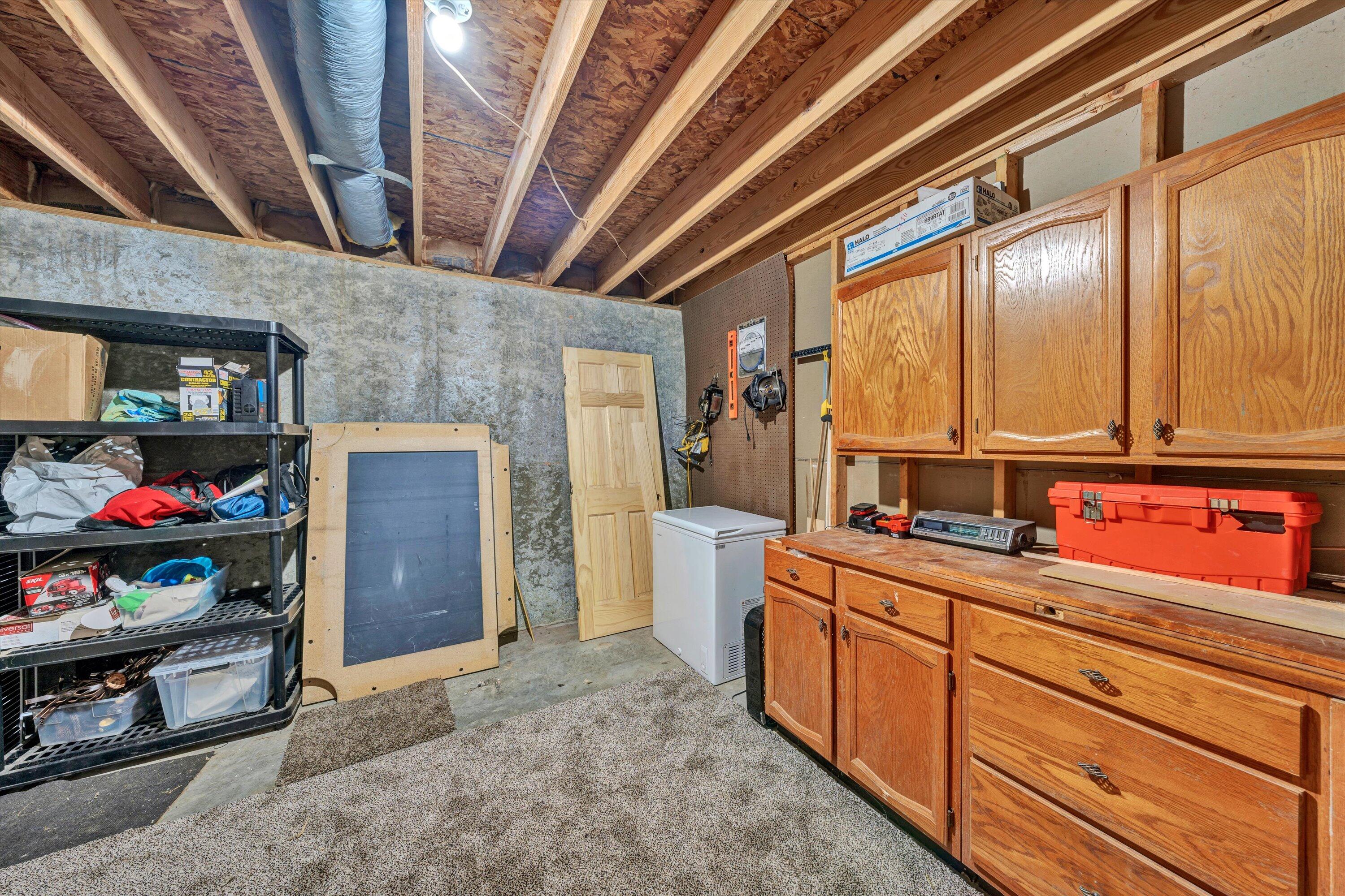 955 Oakshire LN
