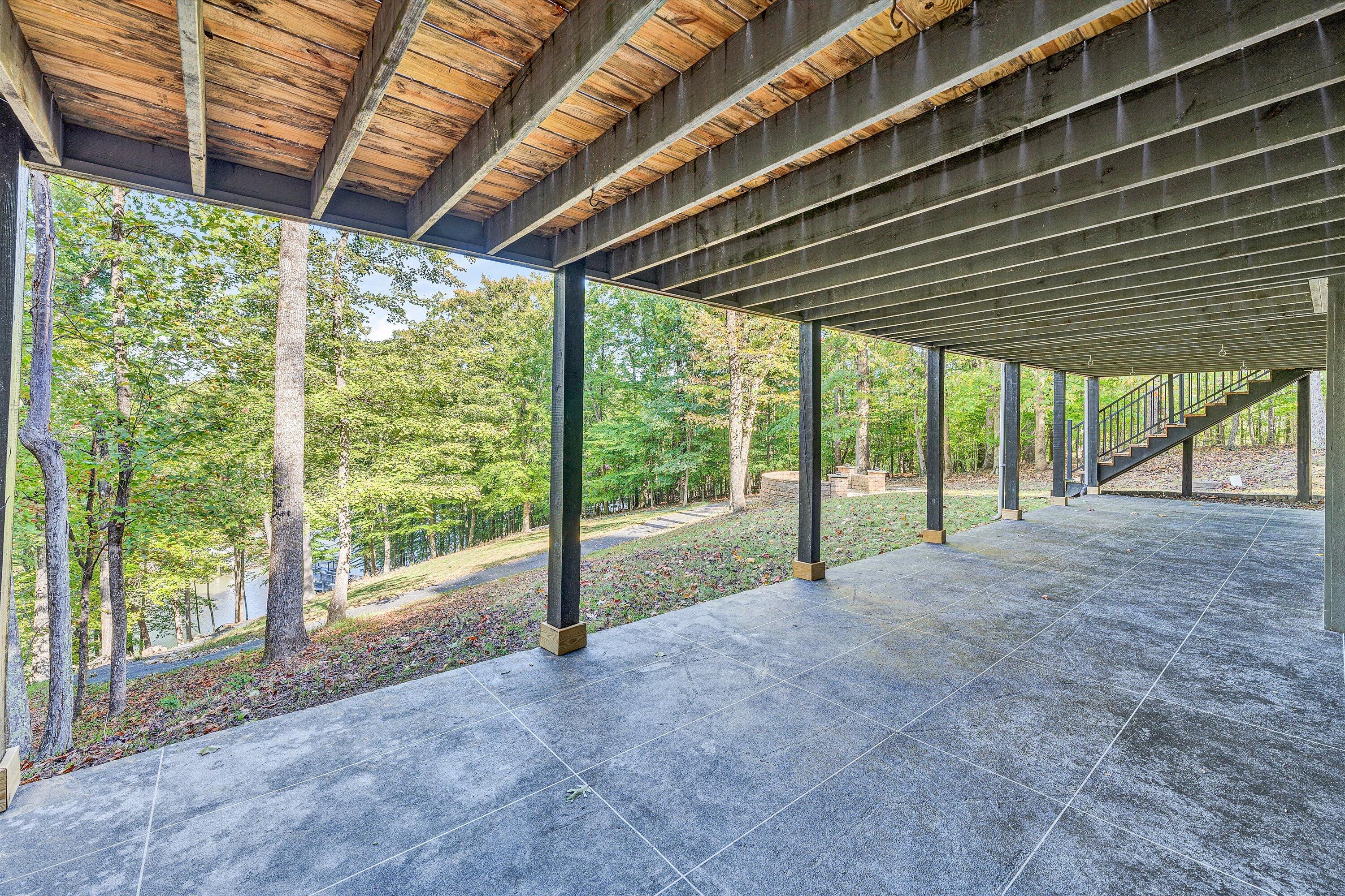 955 Oakshire LN