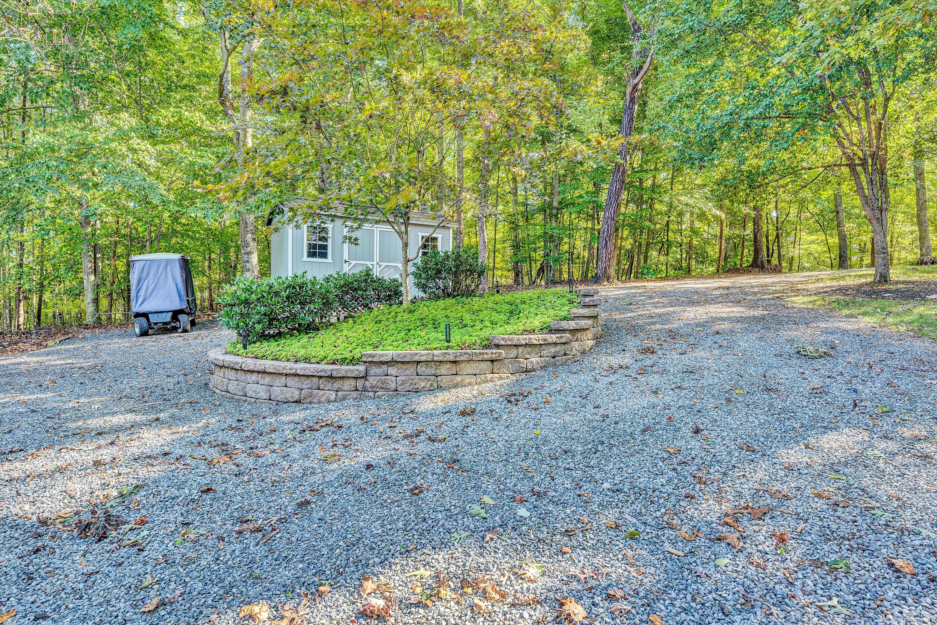 955 Oakshire LN