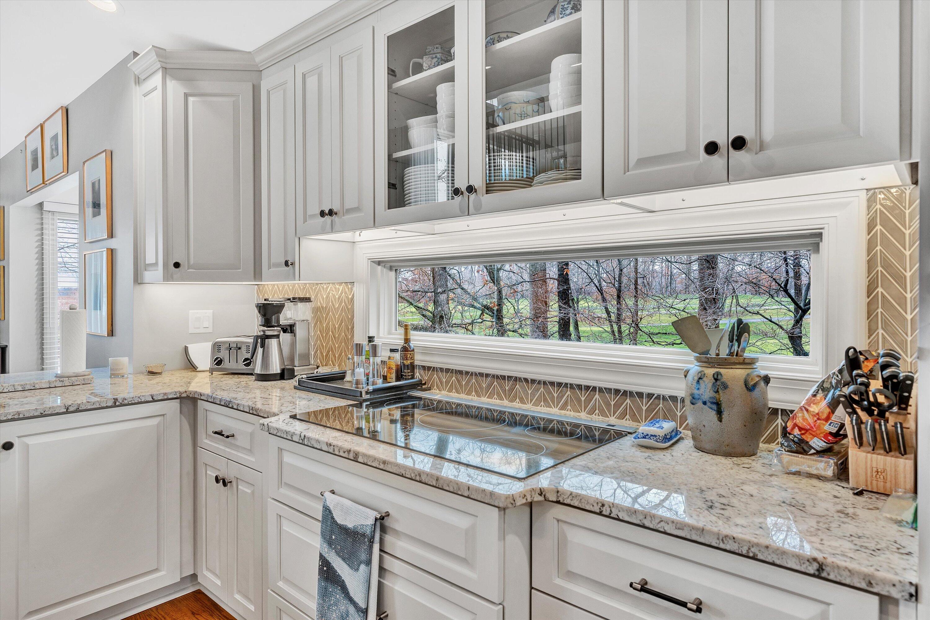216 Island Green DR Unit: 11
