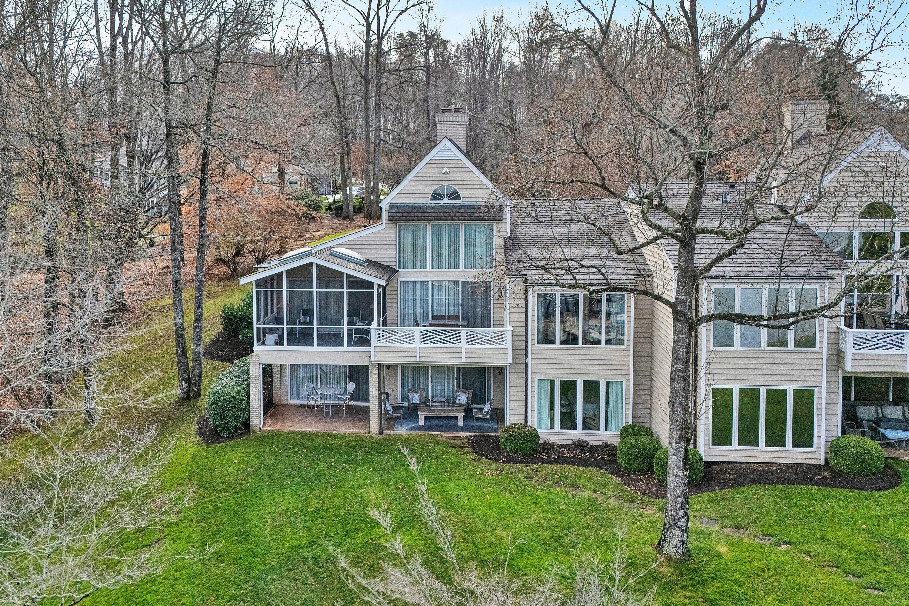 216 Island Green DR Unit: 11