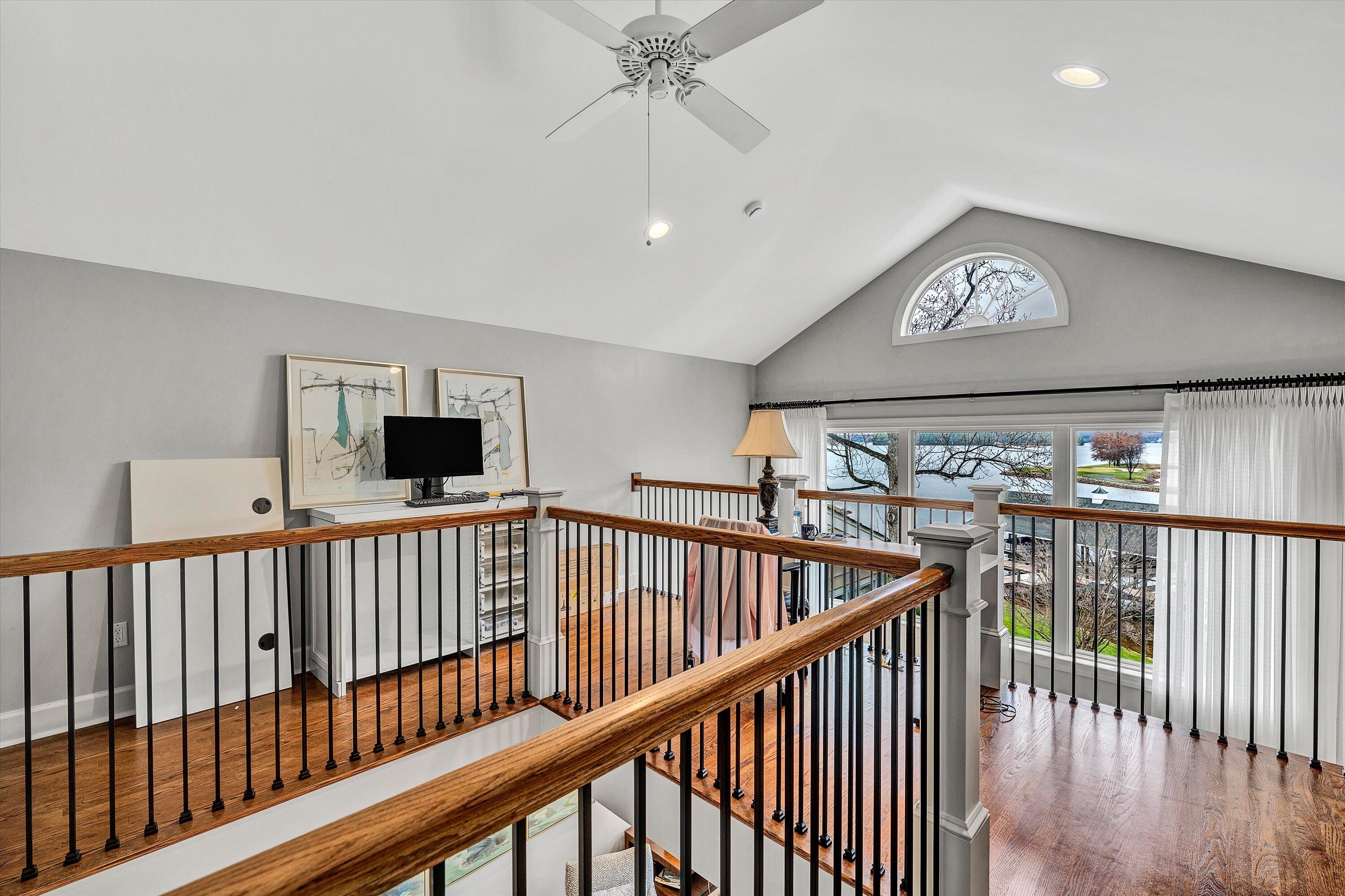 216 Island Green DR Unit: 11