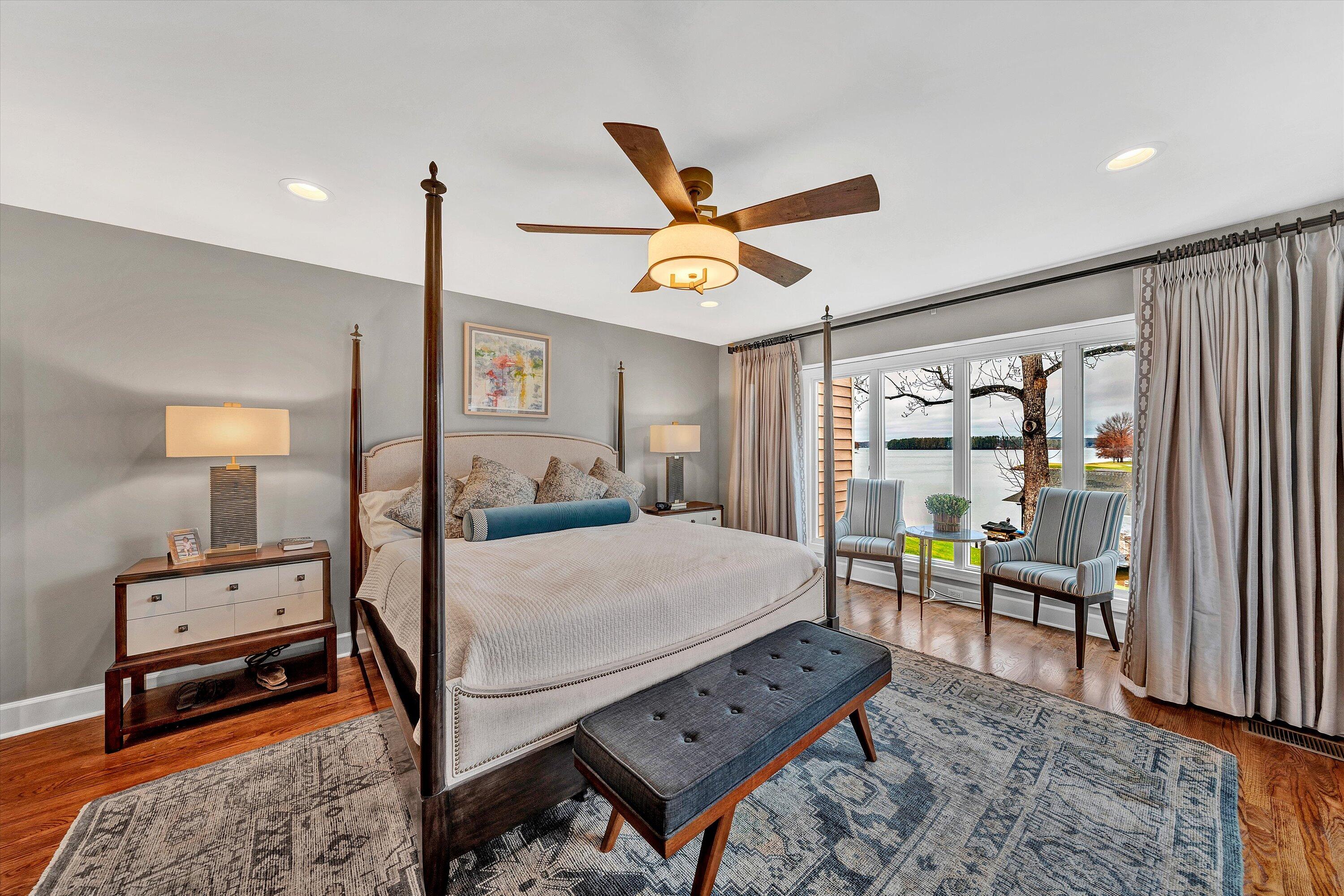 216 Island Green DR Unit: 11