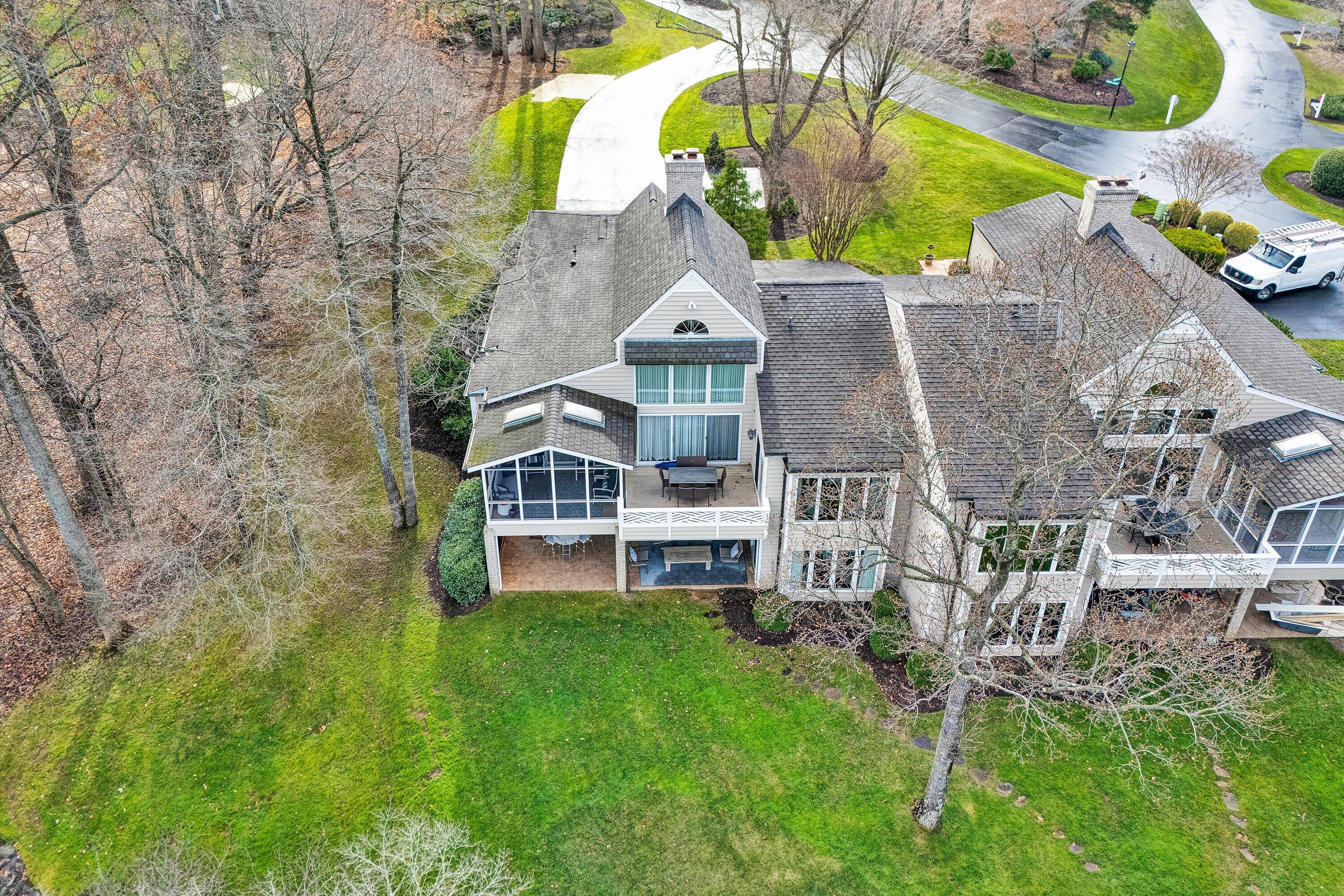 216 Island Green DR Unit: 11