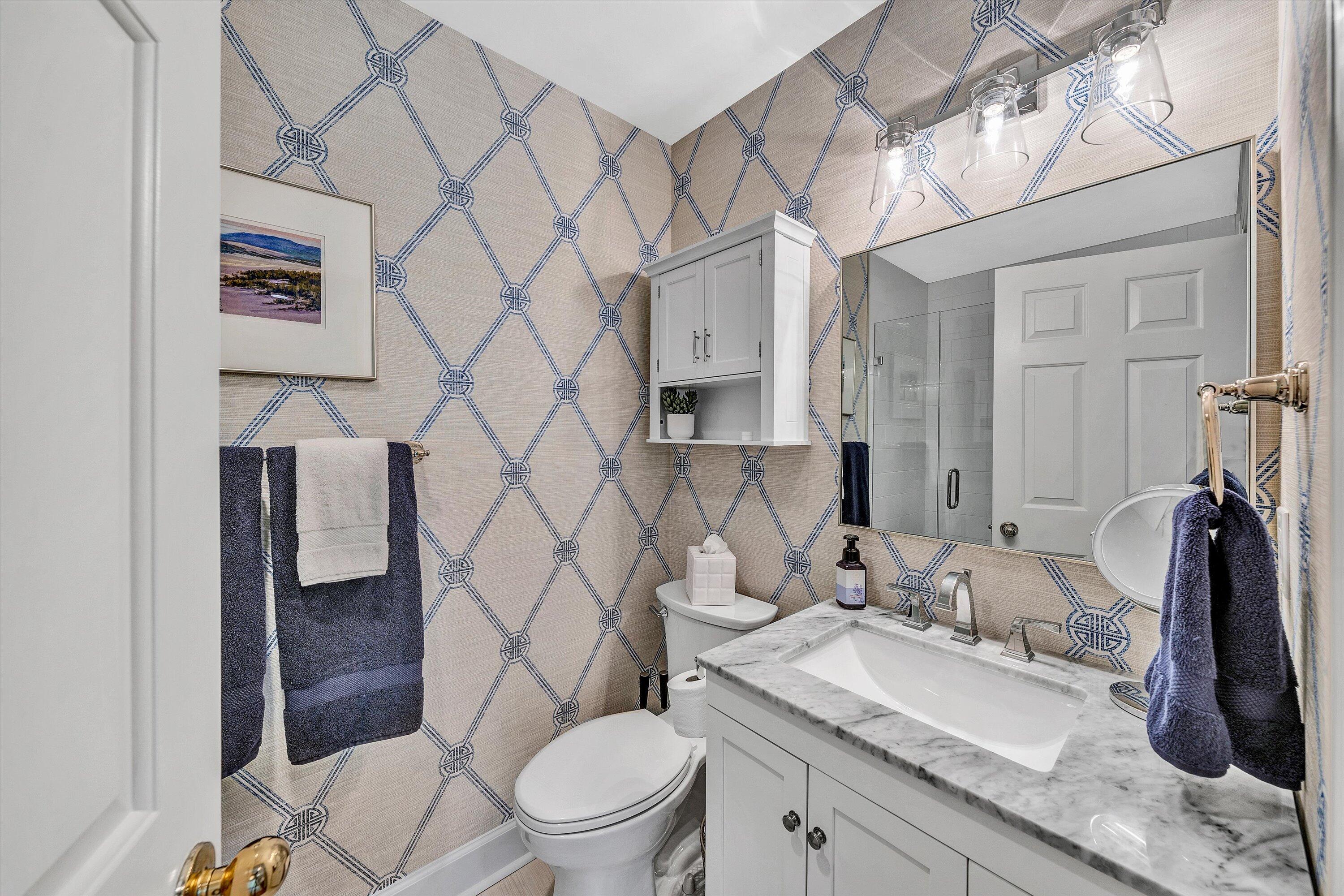 216 Island Green DR Unit: 11