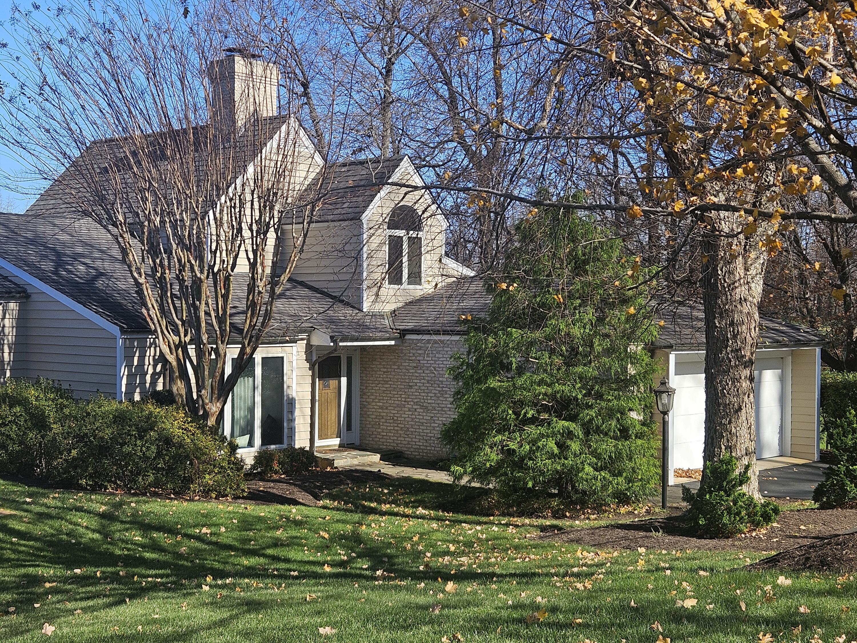 216 Island Green DR Unit: 11