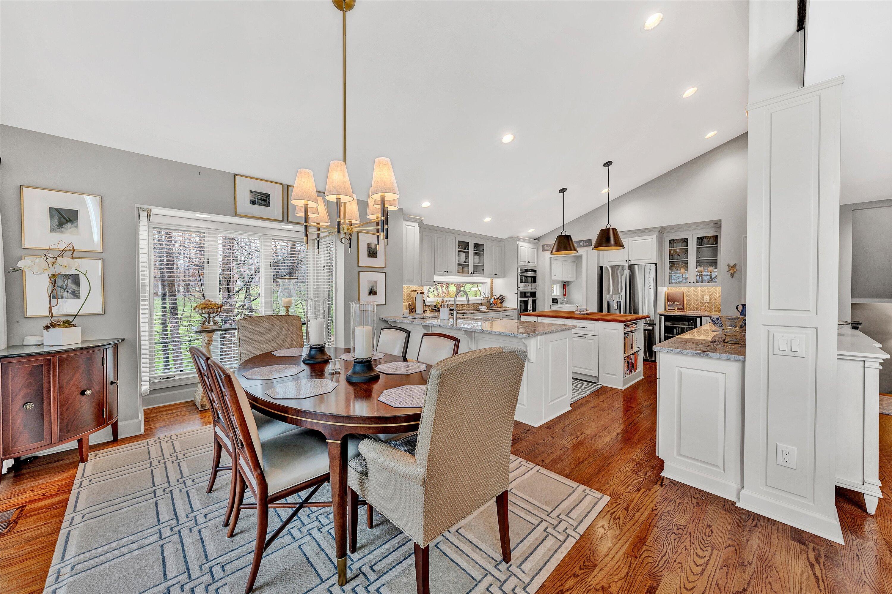 216 Island Green DR Unit: 11