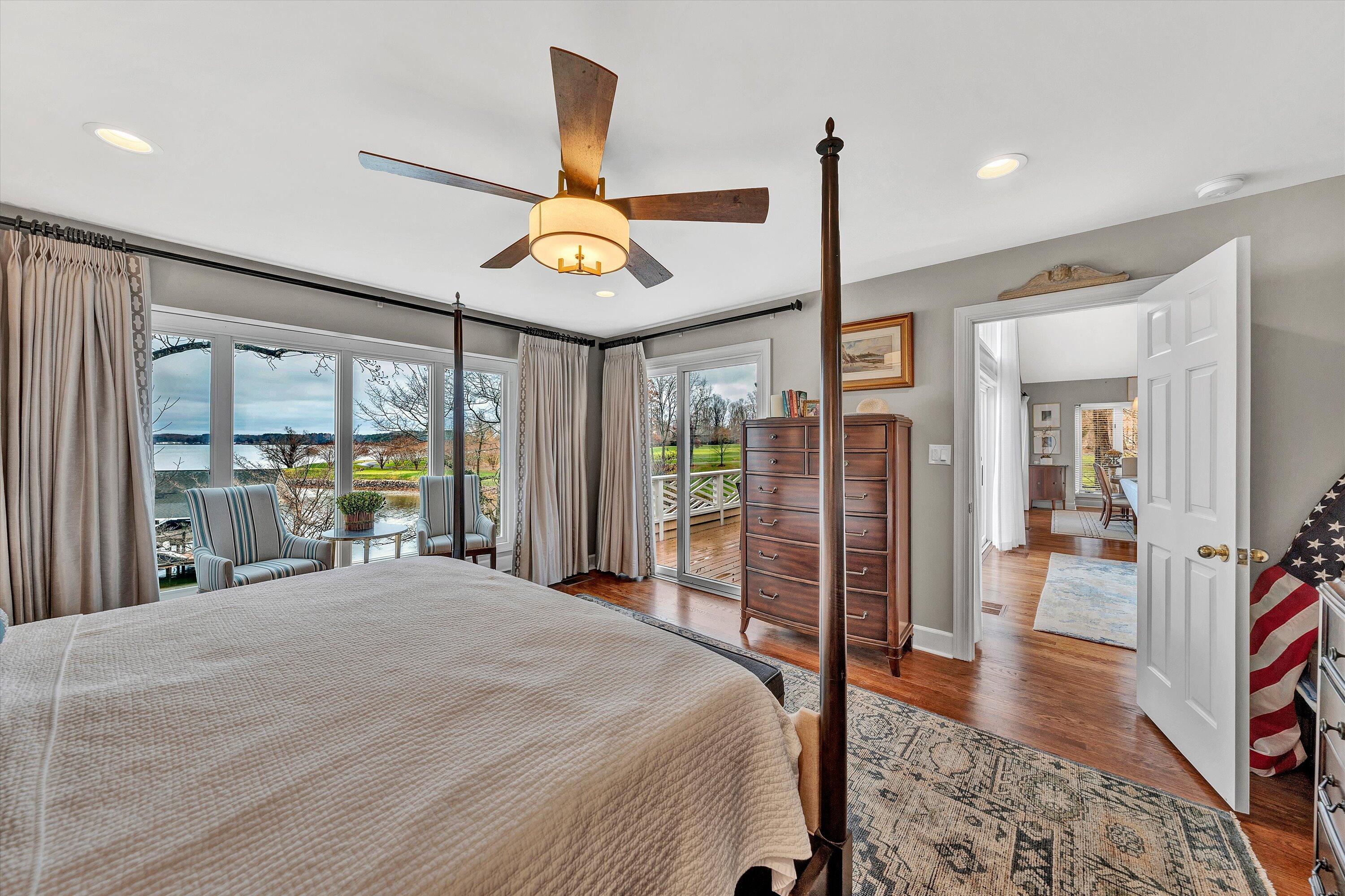 216 Island Green DR Unit: 11