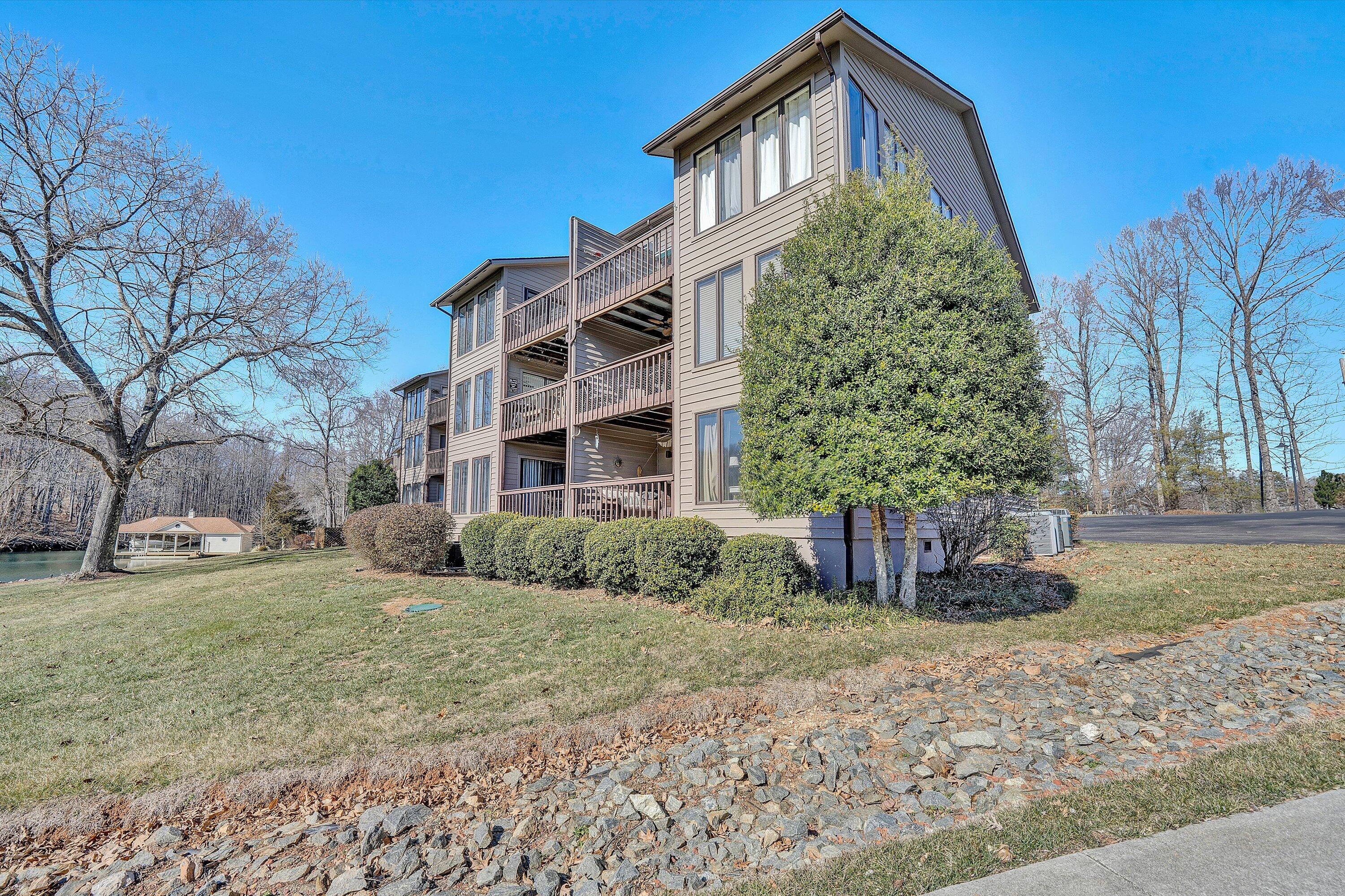 630 Montevista RD Unit: 501