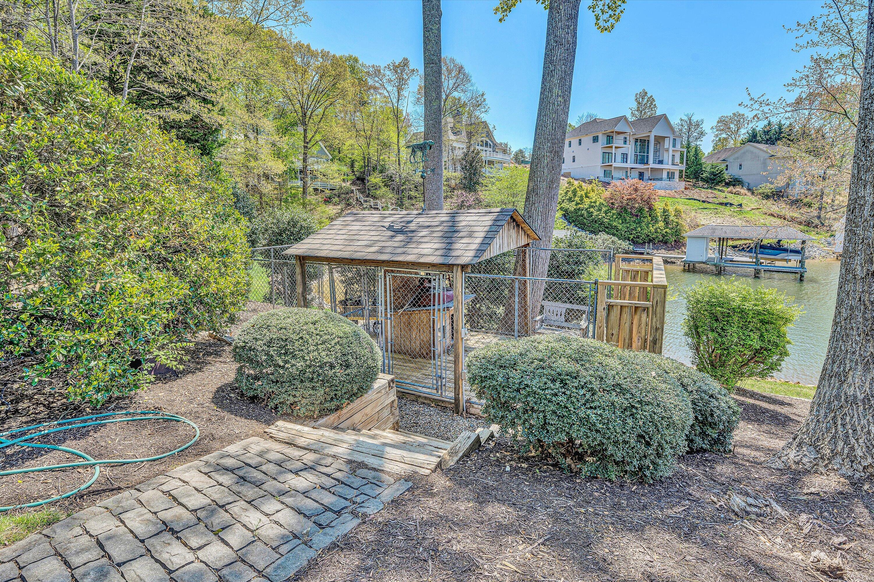41 Windy Hill CIR