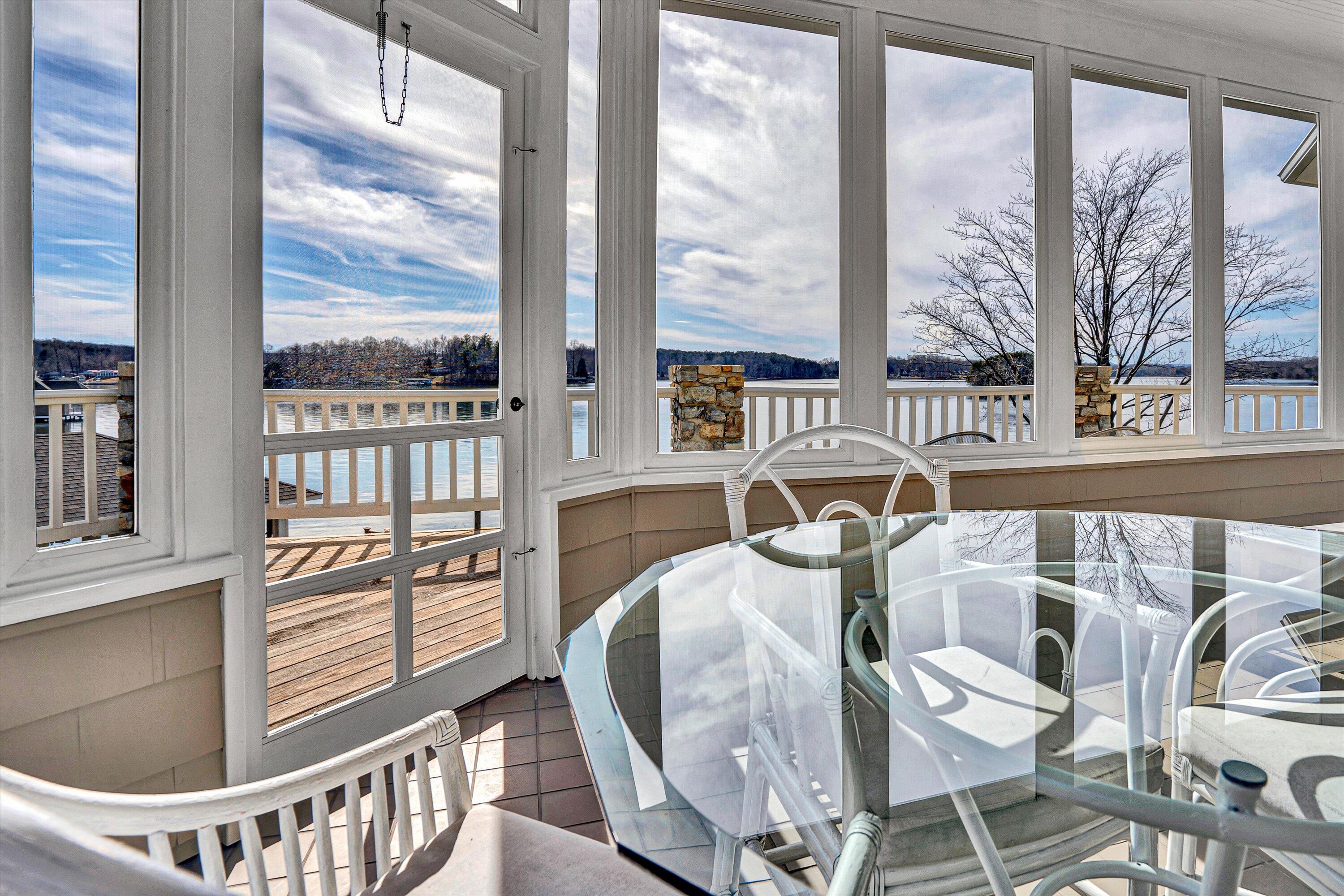 41 Windy Hill CIR
