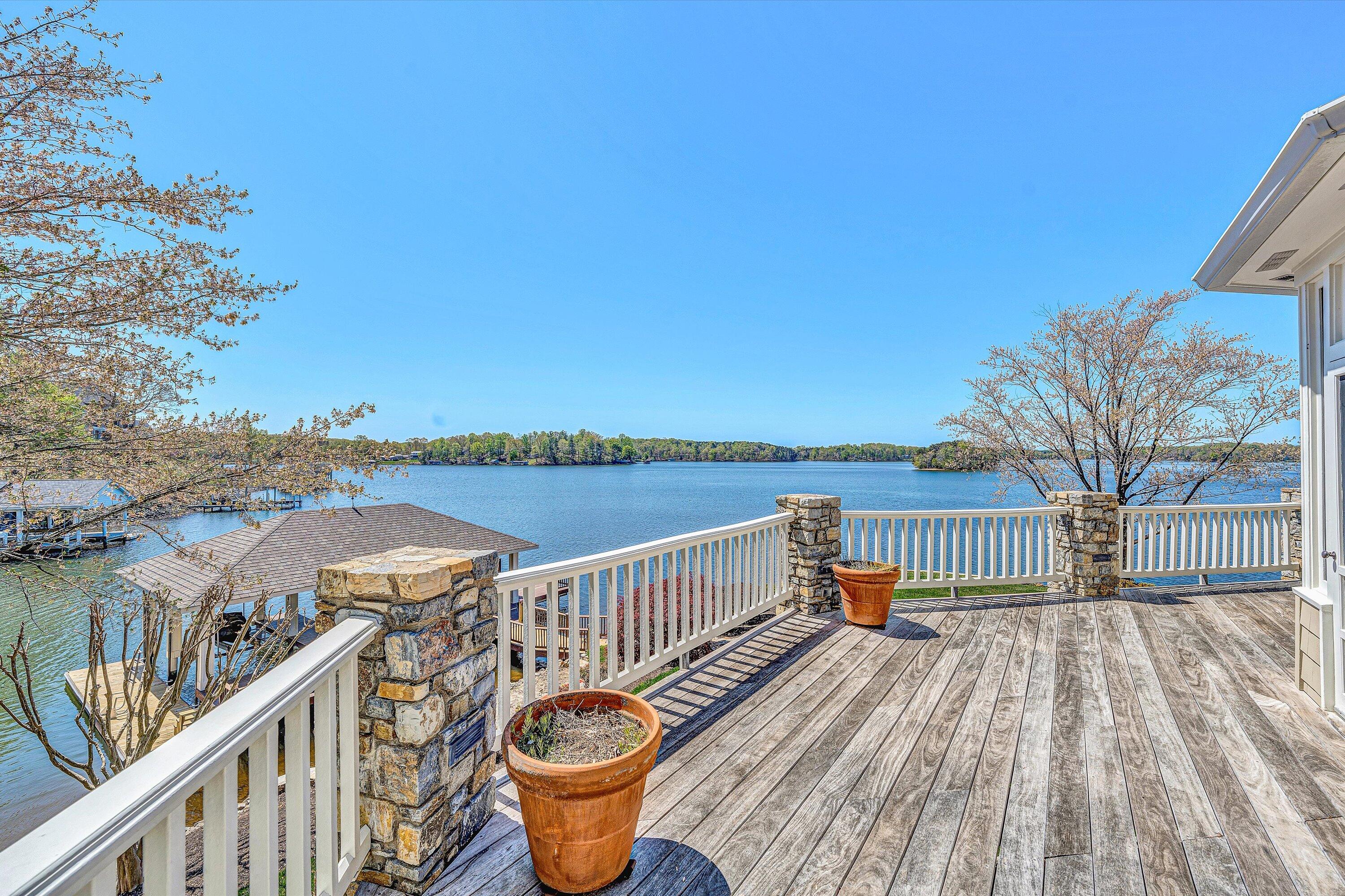 41 Windy Hill CIR