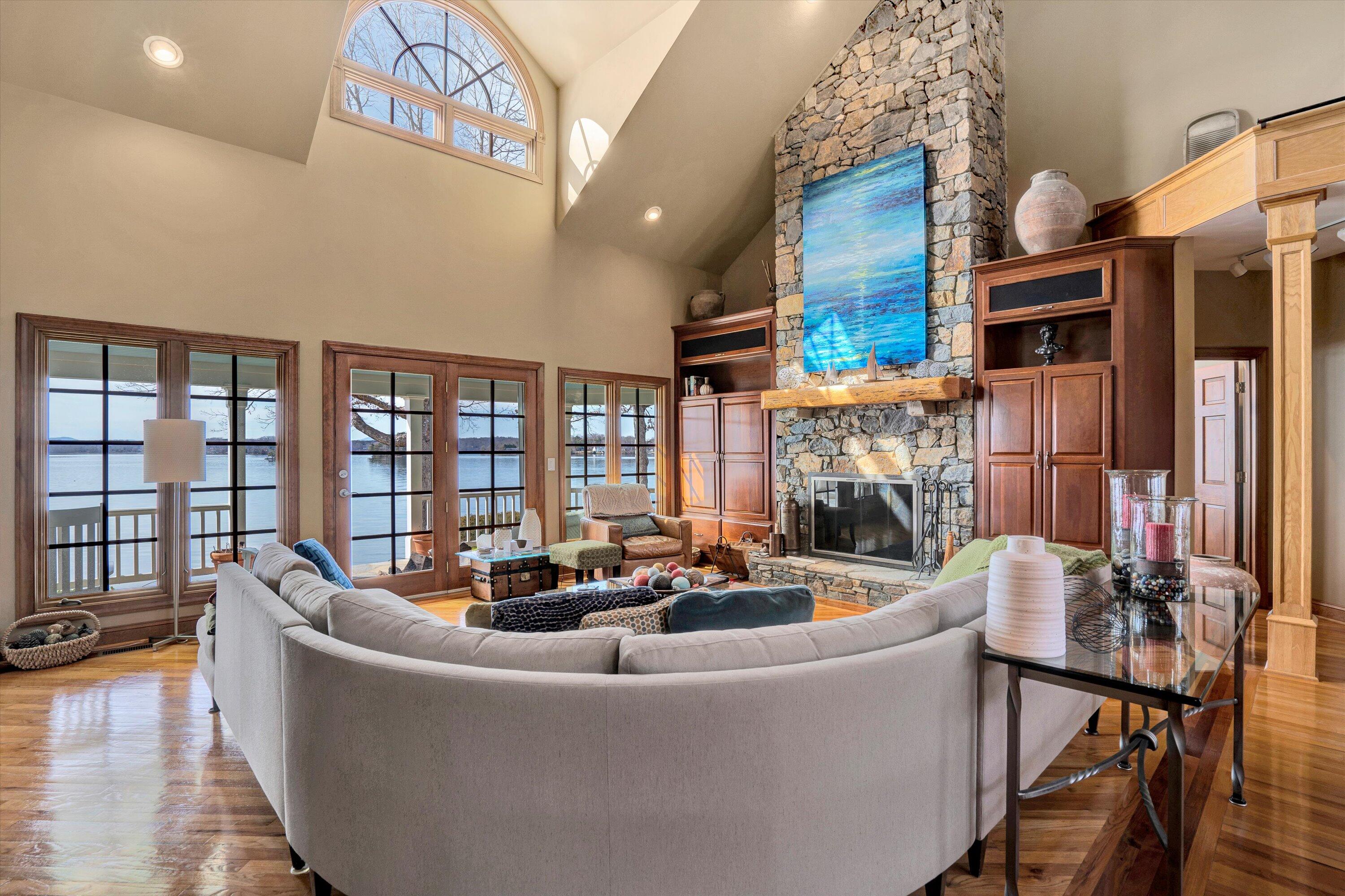 41 Windy Hill CIR