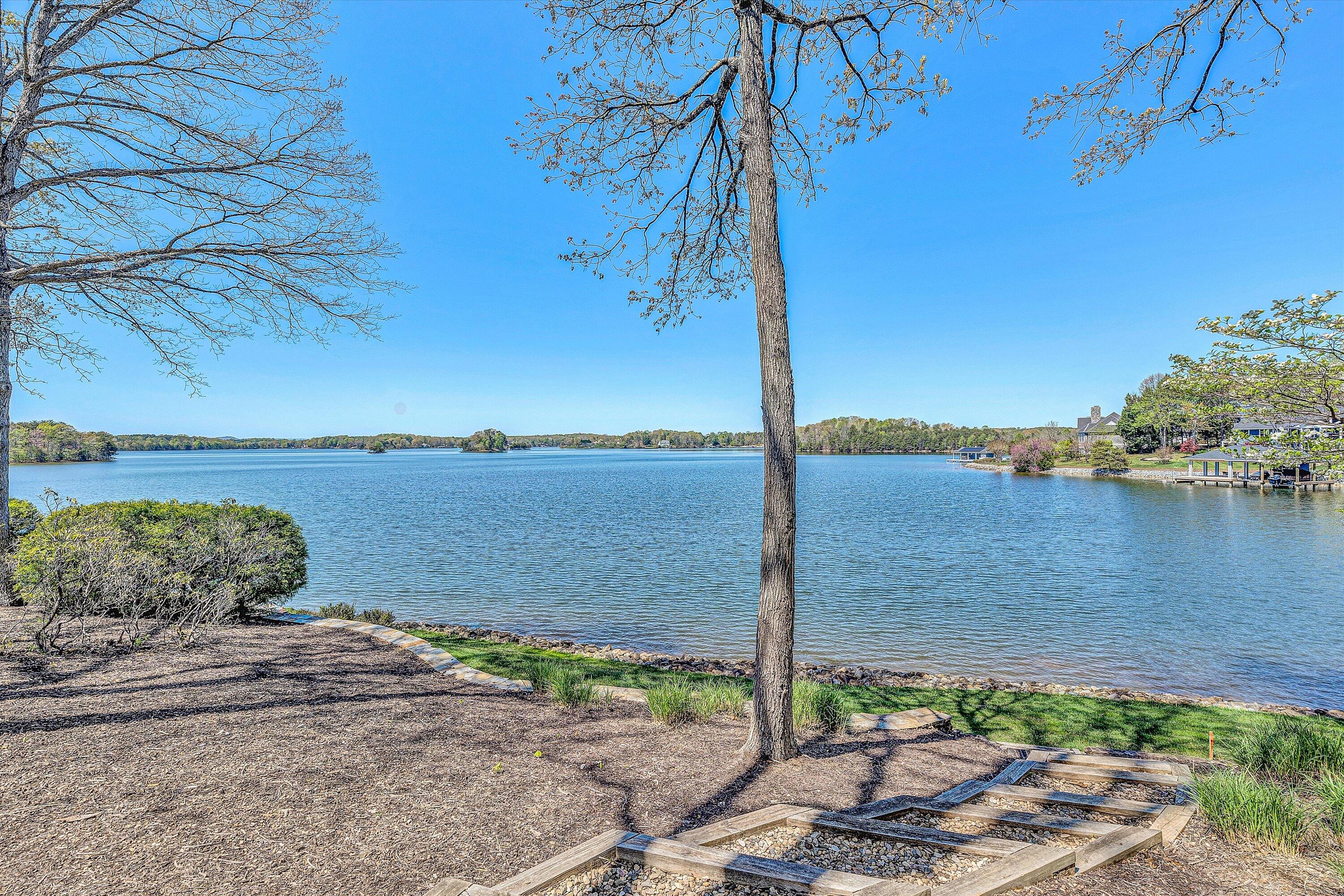 41 Windy Hill CIR