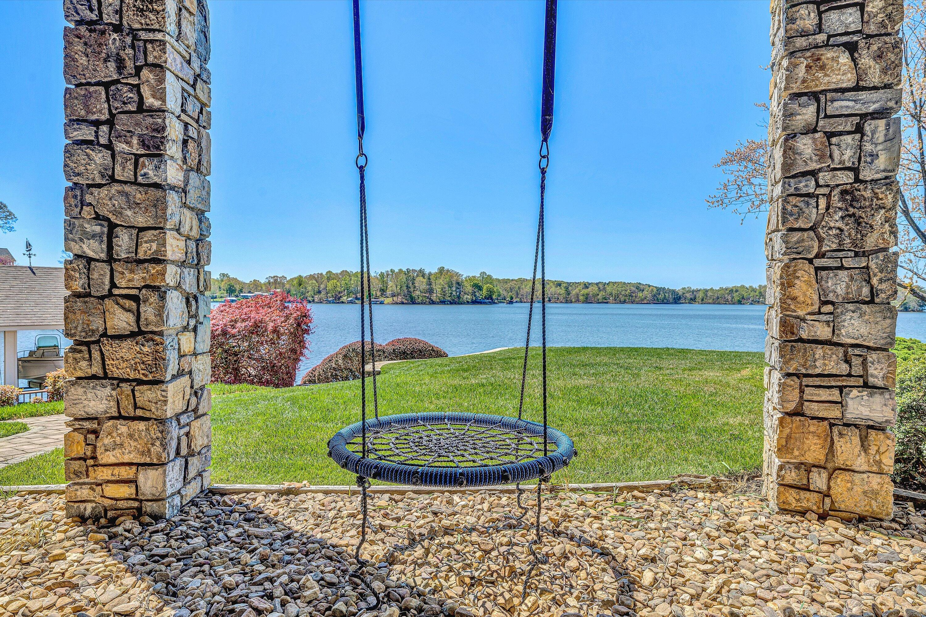 41 Windy Hill CIR