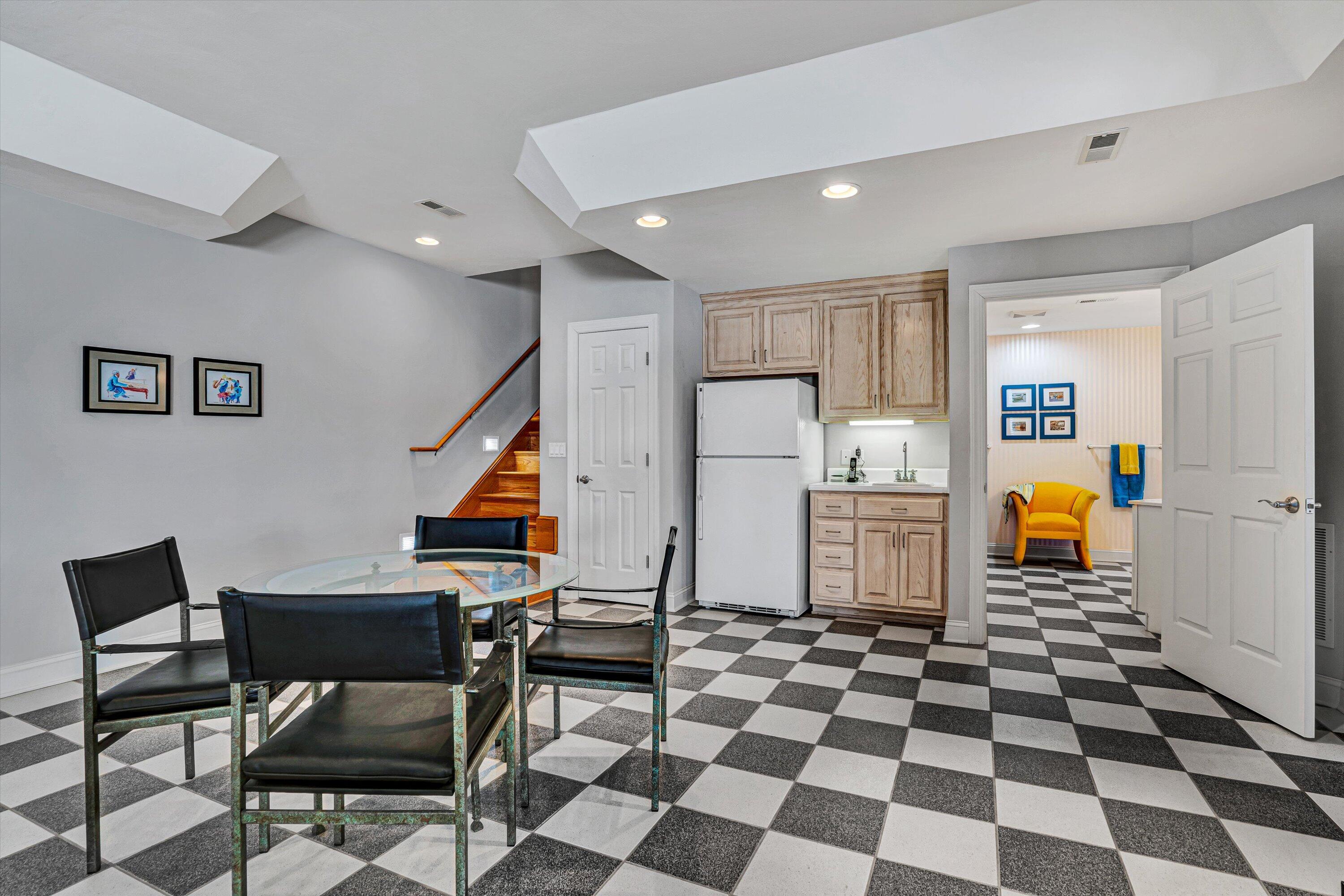 41 Windy Hill CIR
