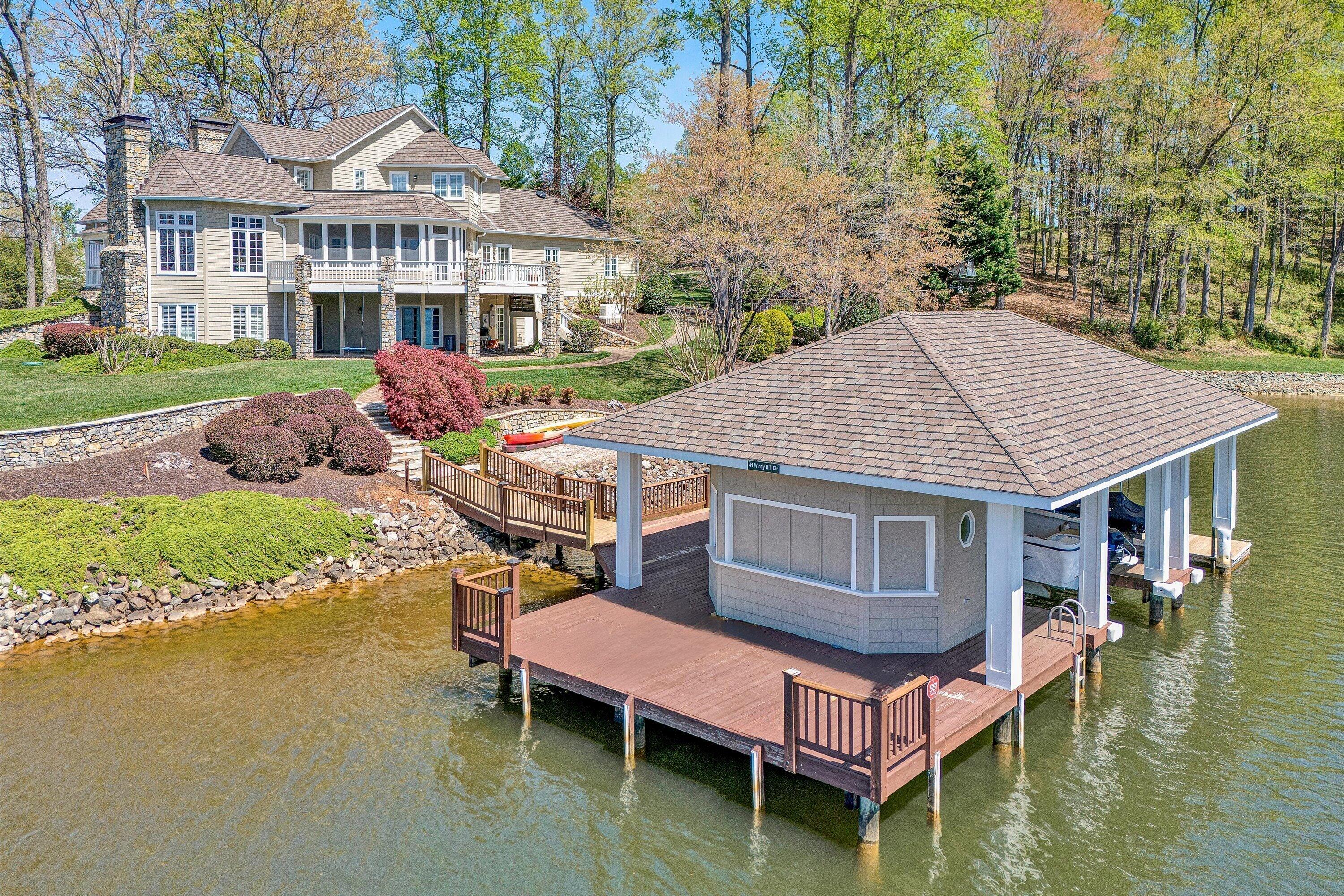 41 Windy Hill CIR