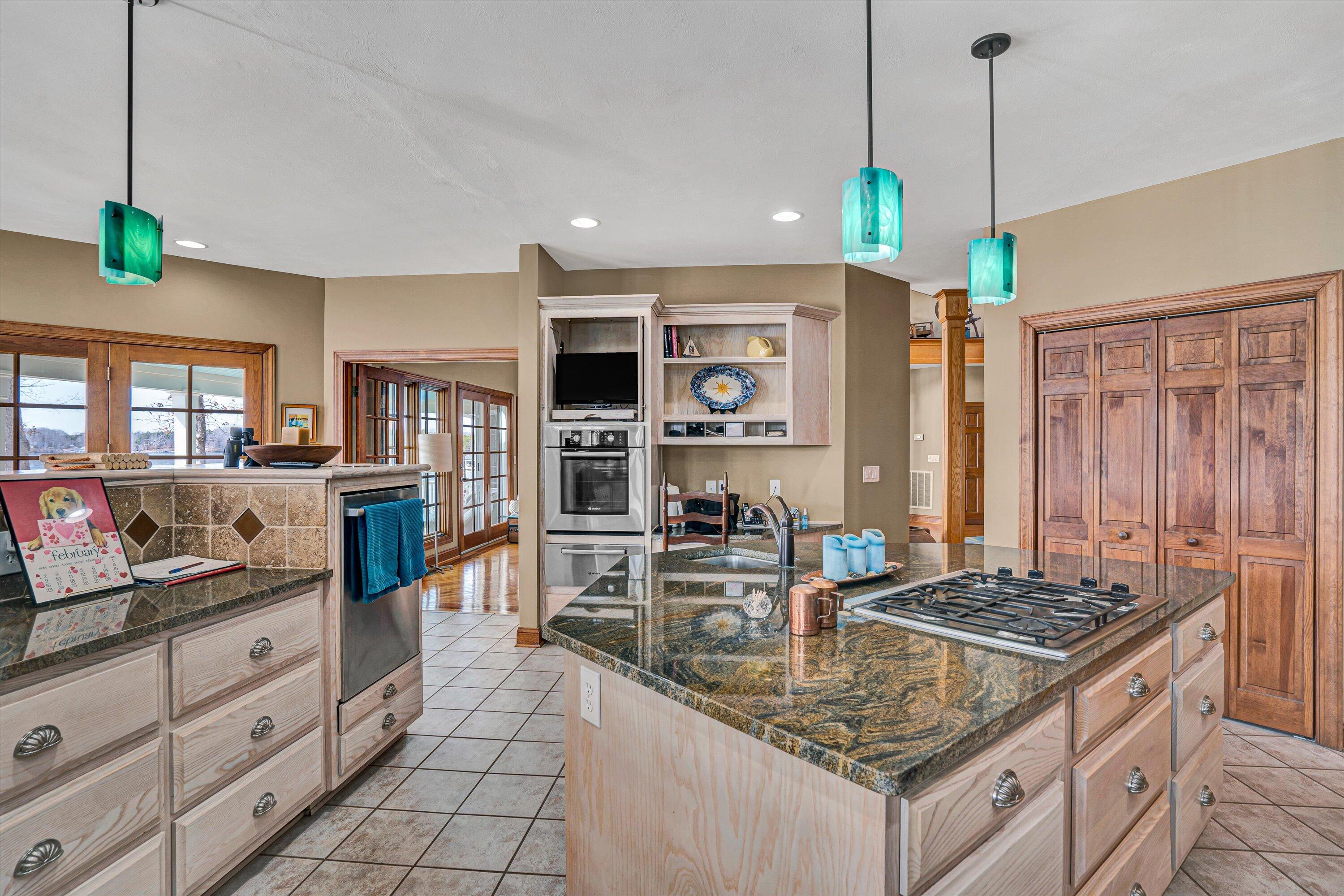 41 Windy Hill CIR