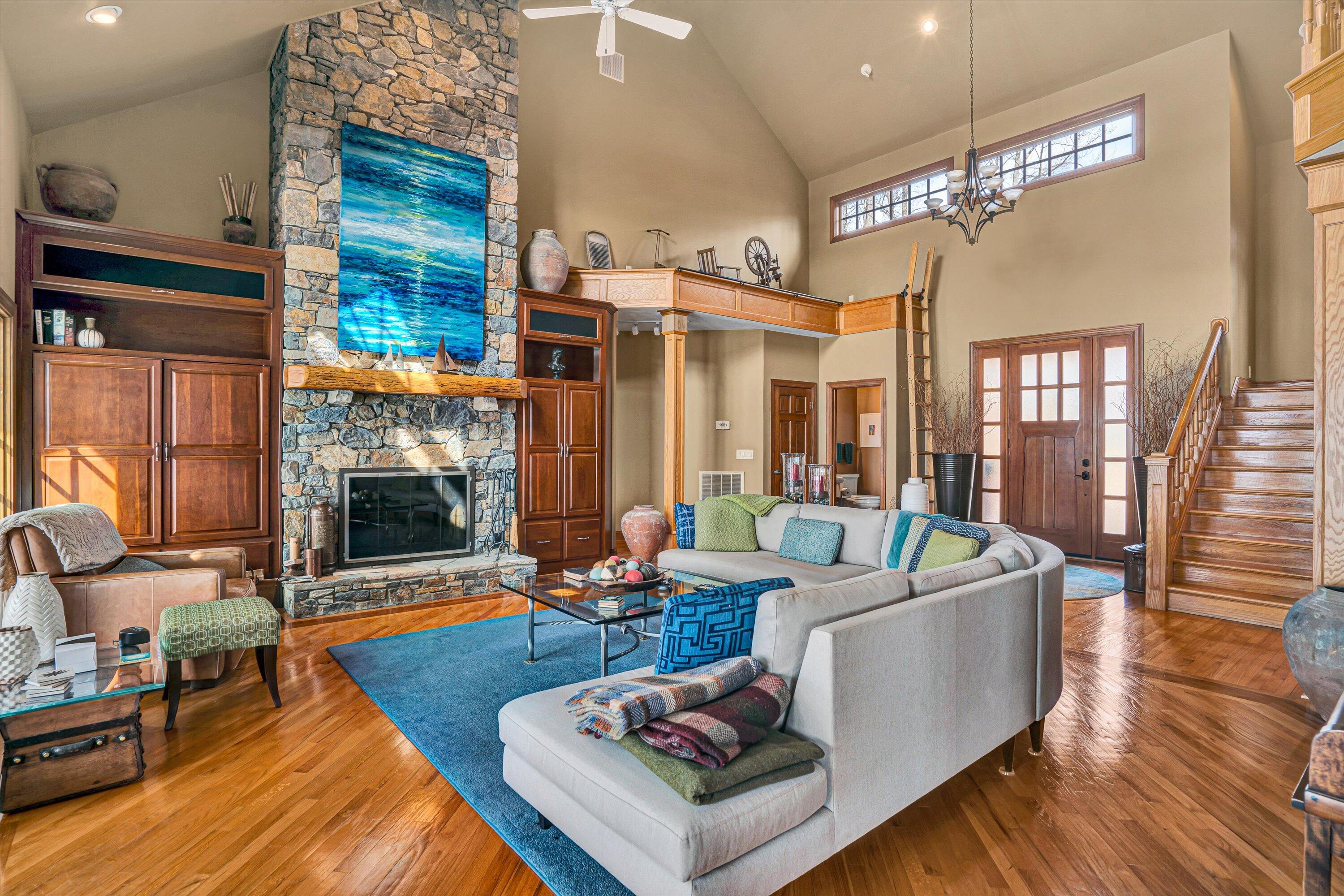 41 Windy Hill CIR