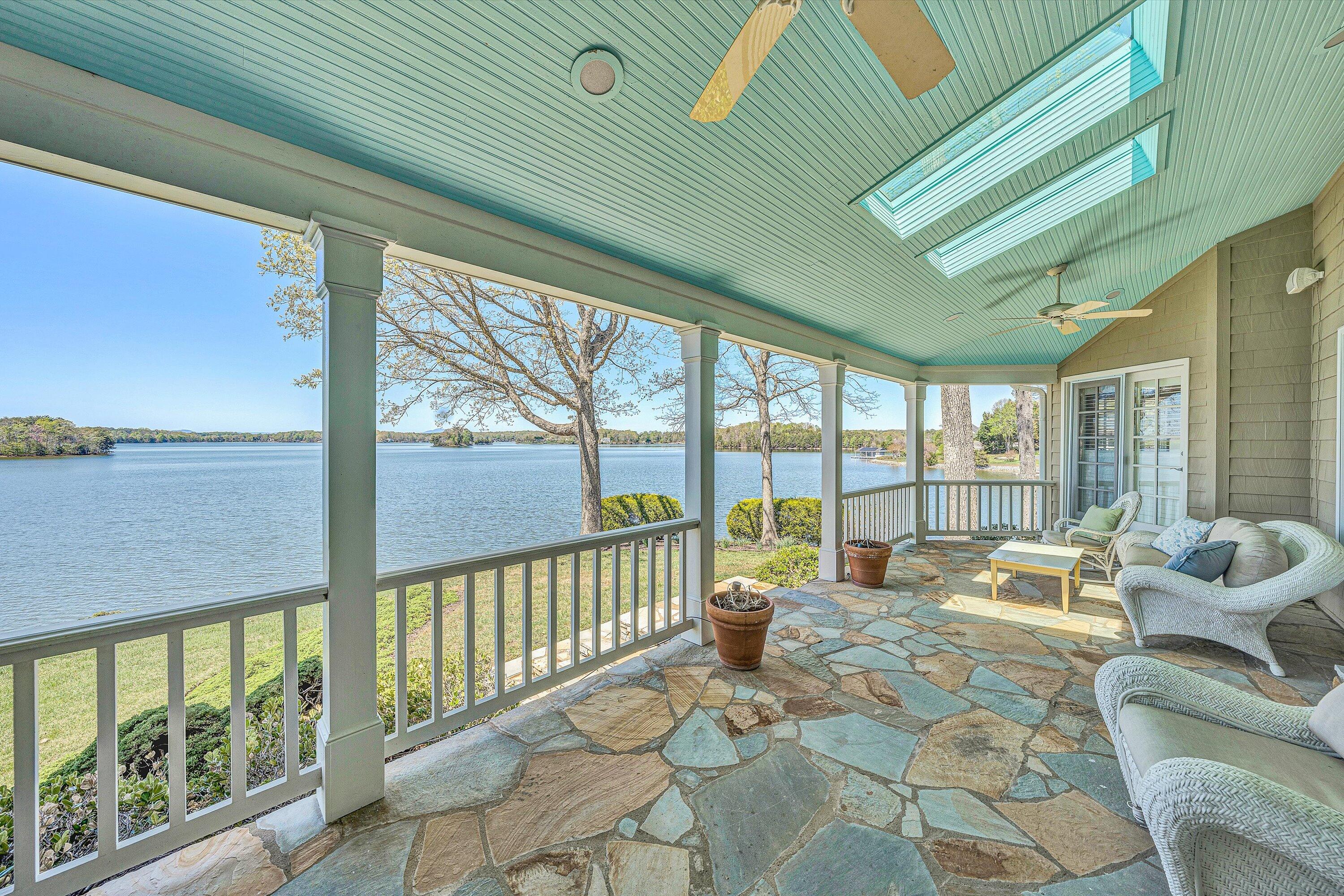 41 Windy Hill CIR
