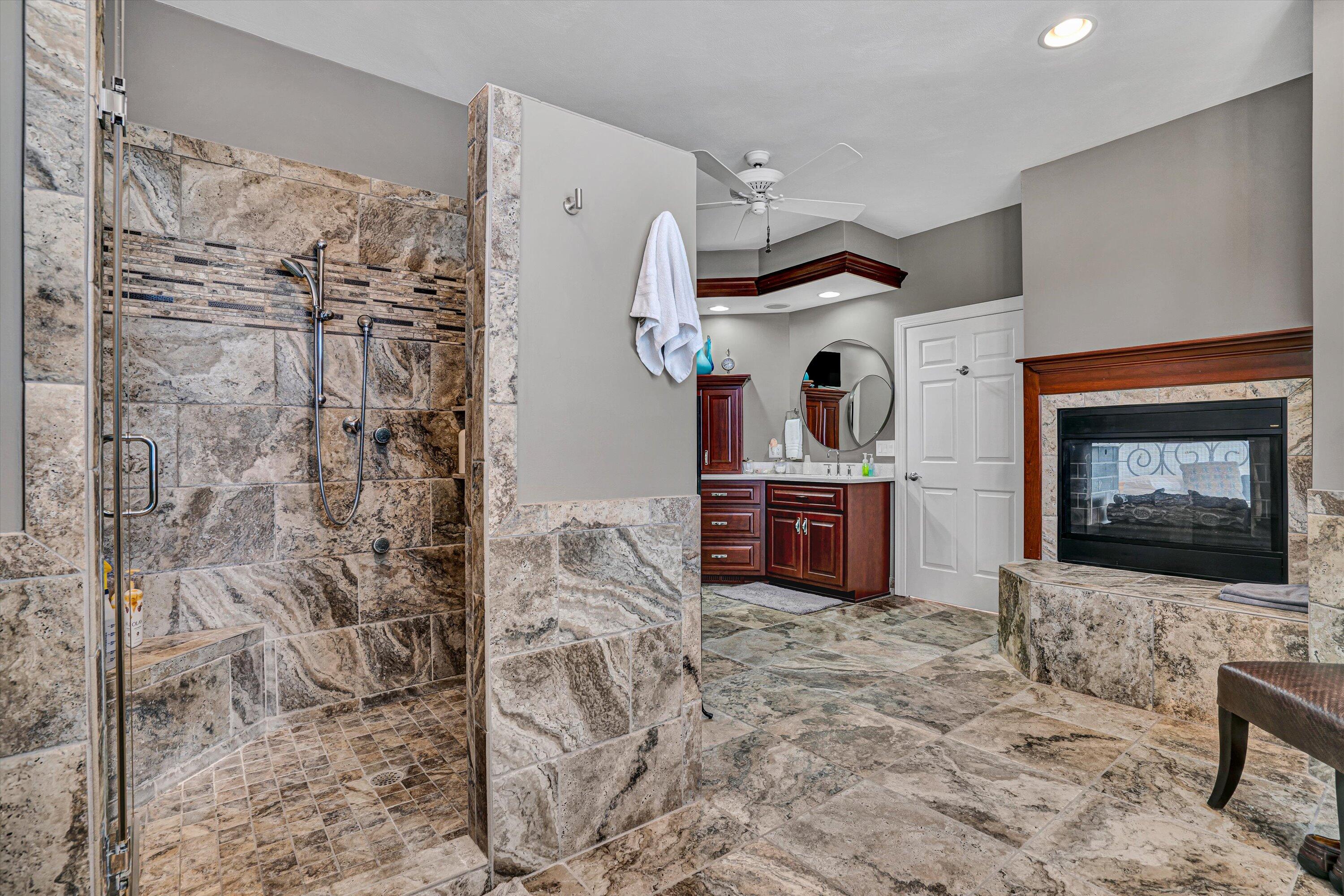 41 Windy Hill CIR