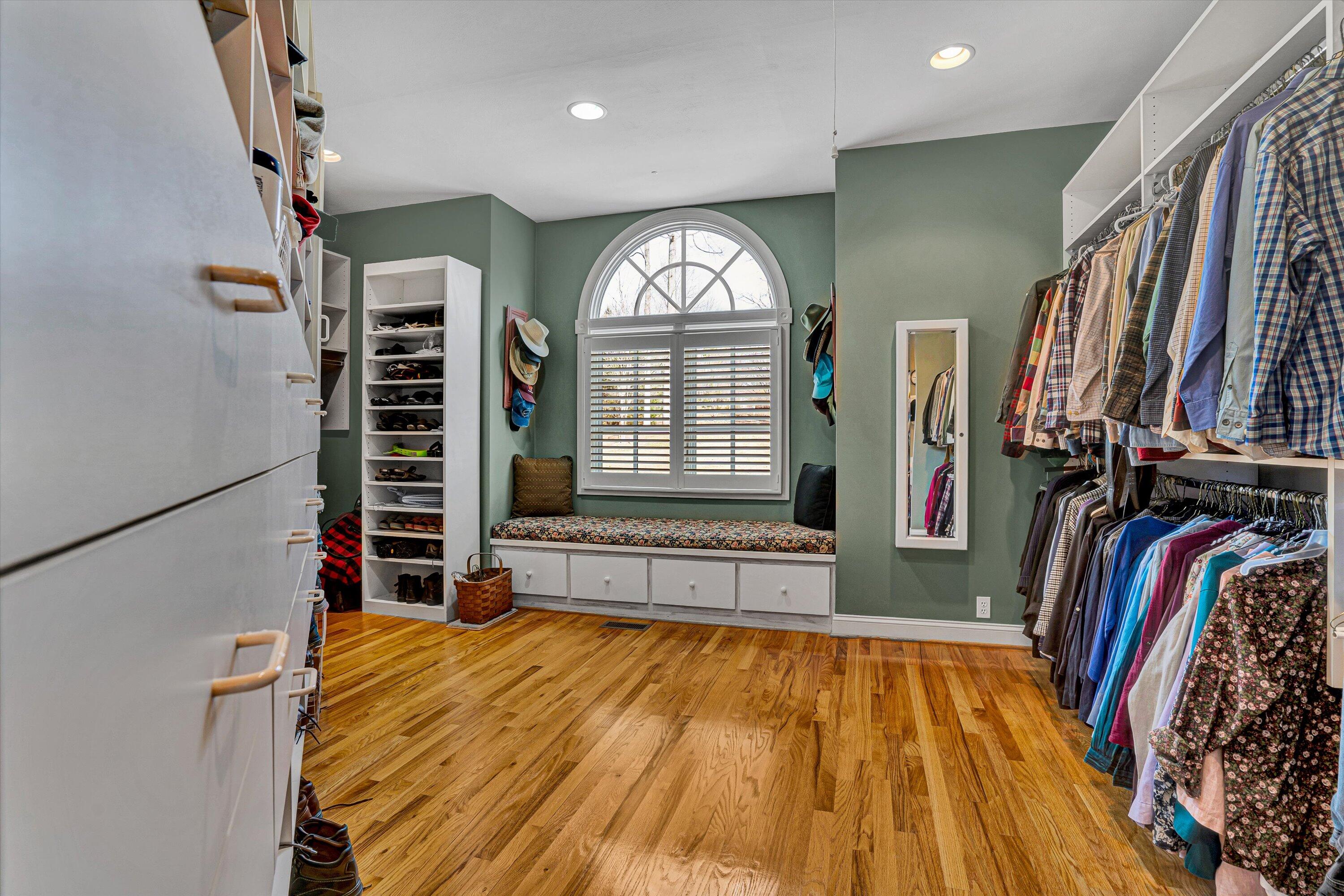 41 Windy Hill CIR