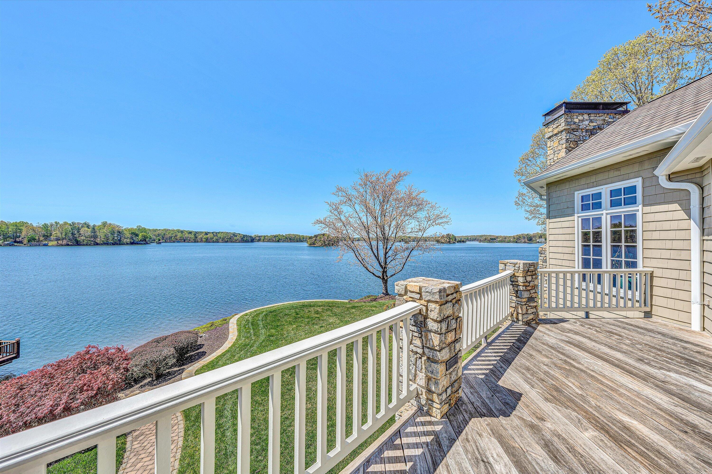 41 Windy Hill CIR