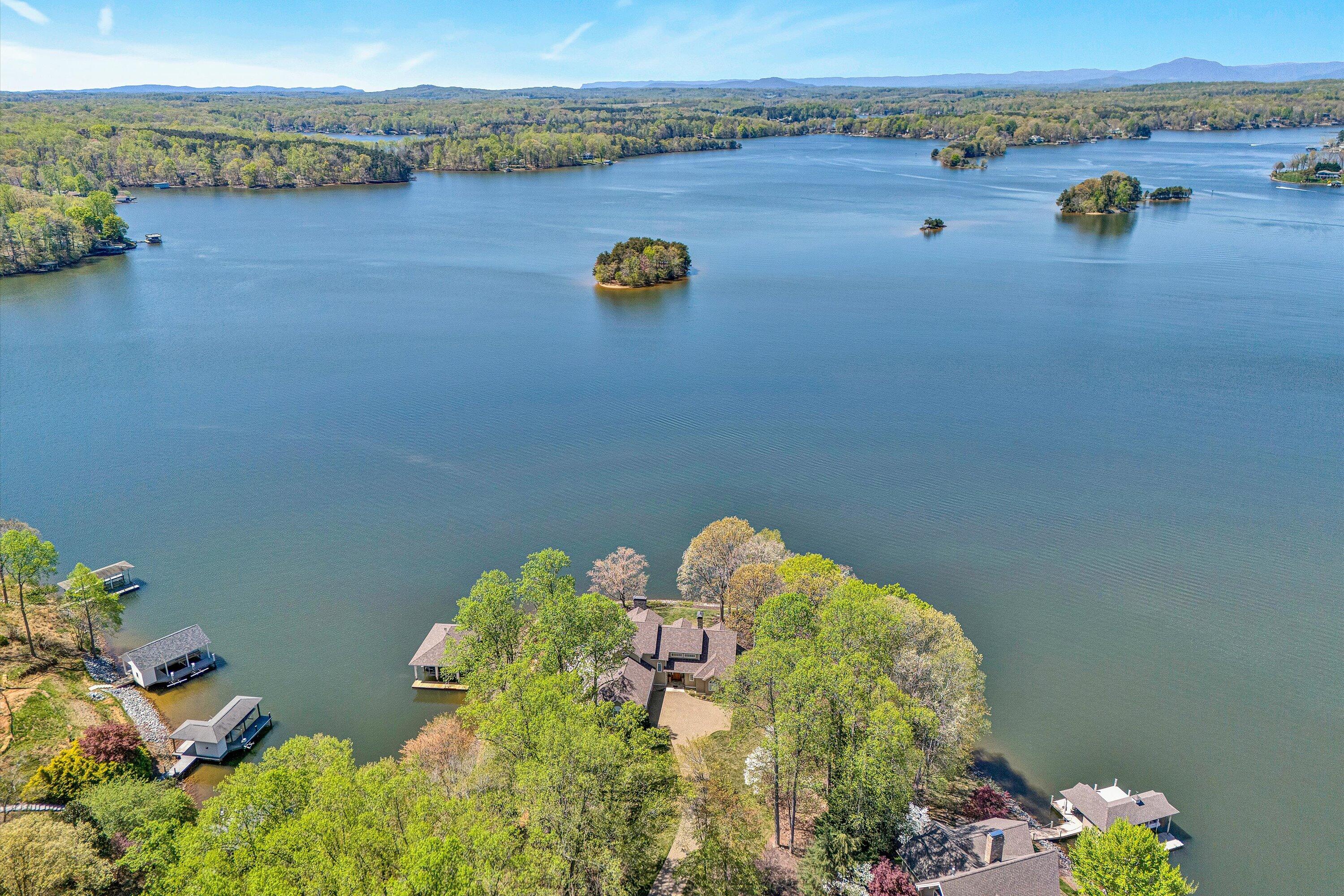 41 Windy Hill CIR