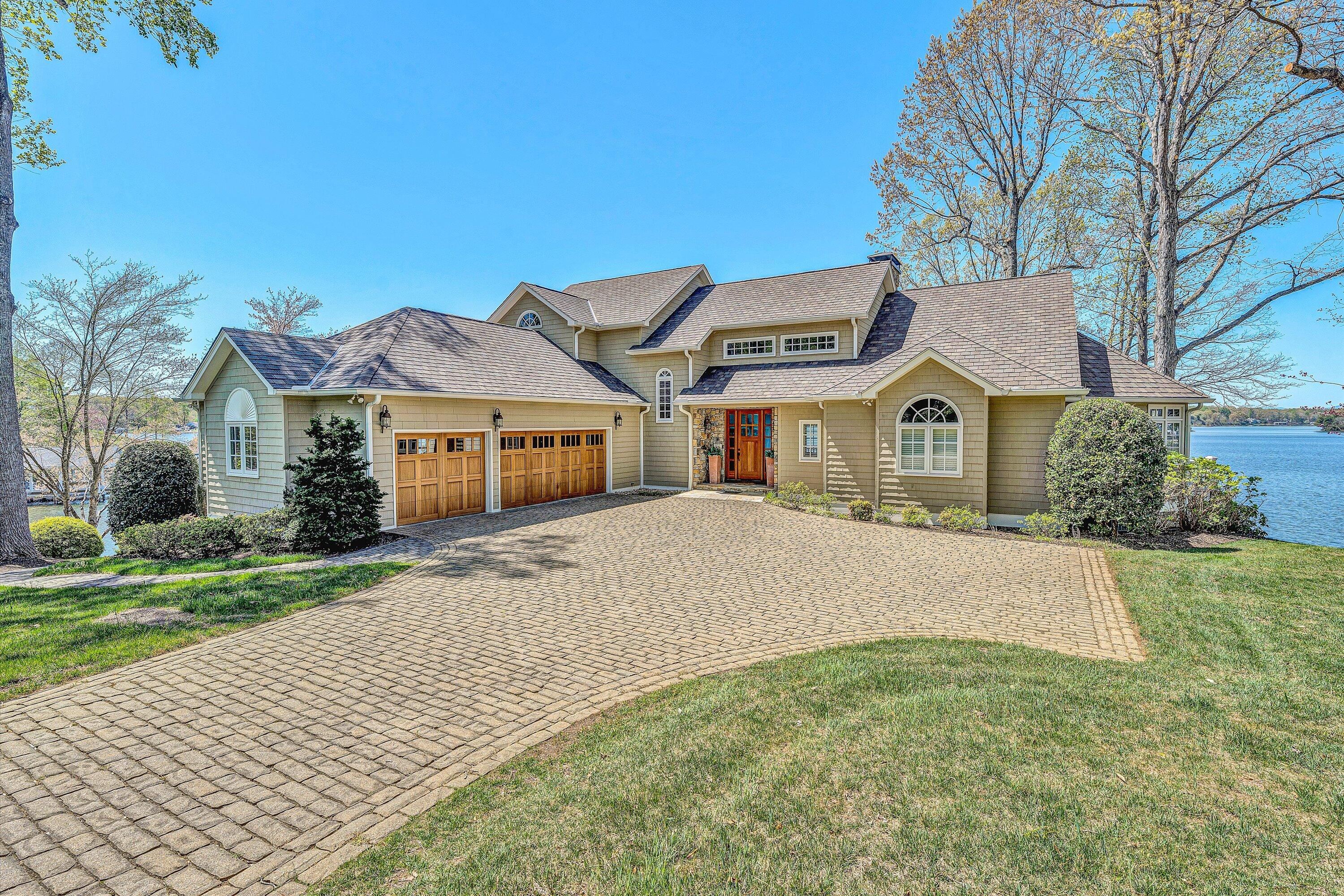 41 Windy Hill CIR