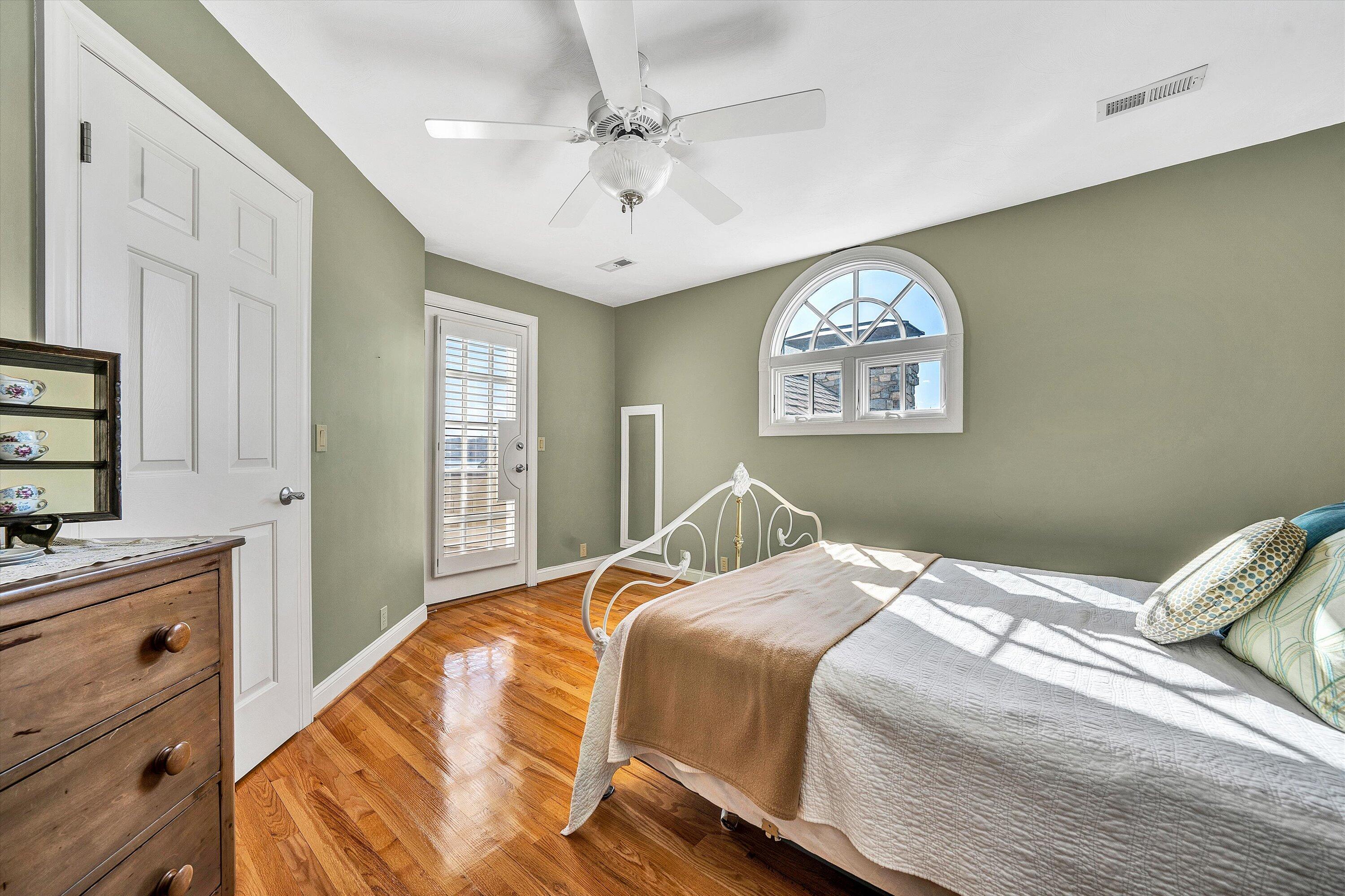 41 Windy Hill CIR