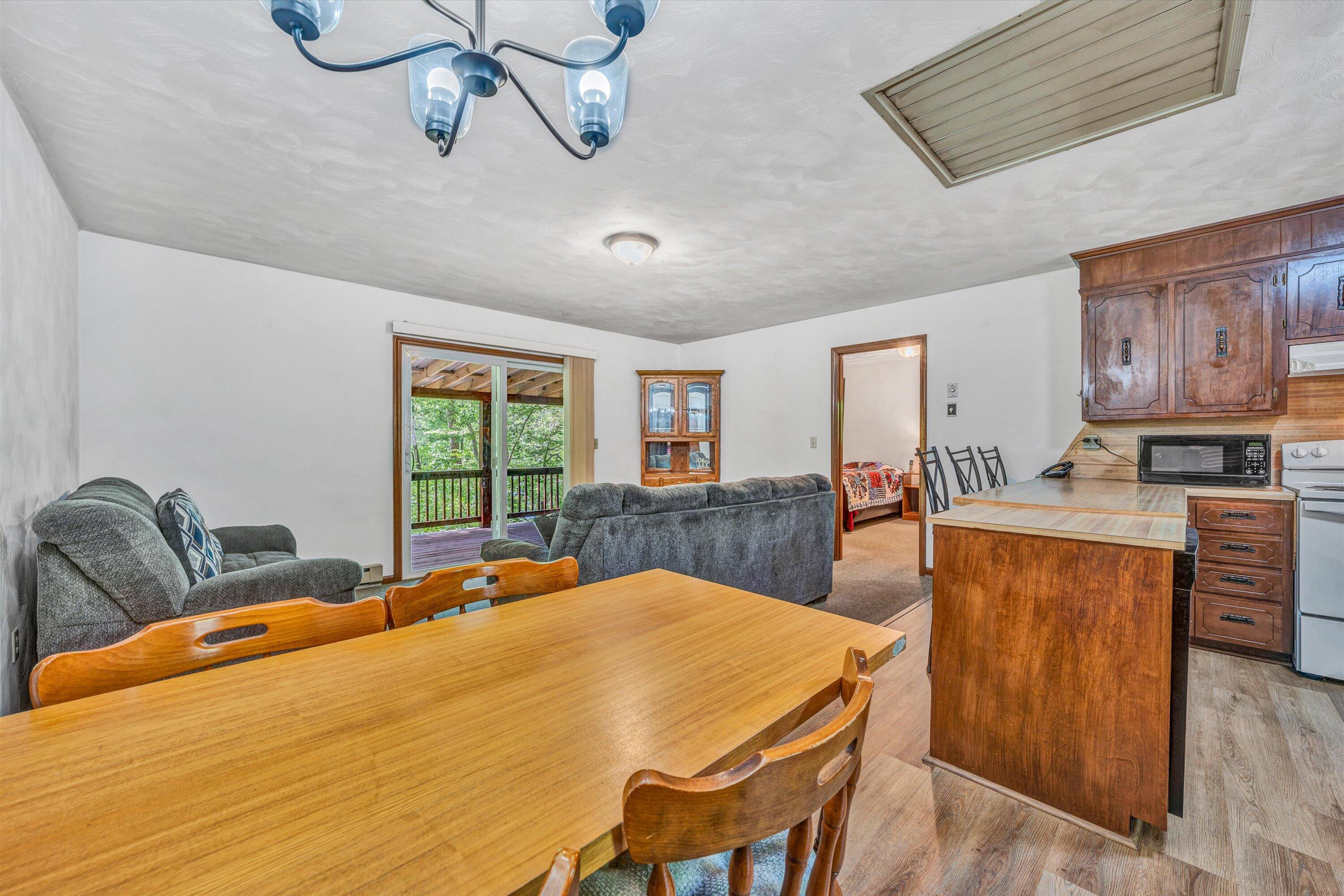 14 Kamp Branch RD