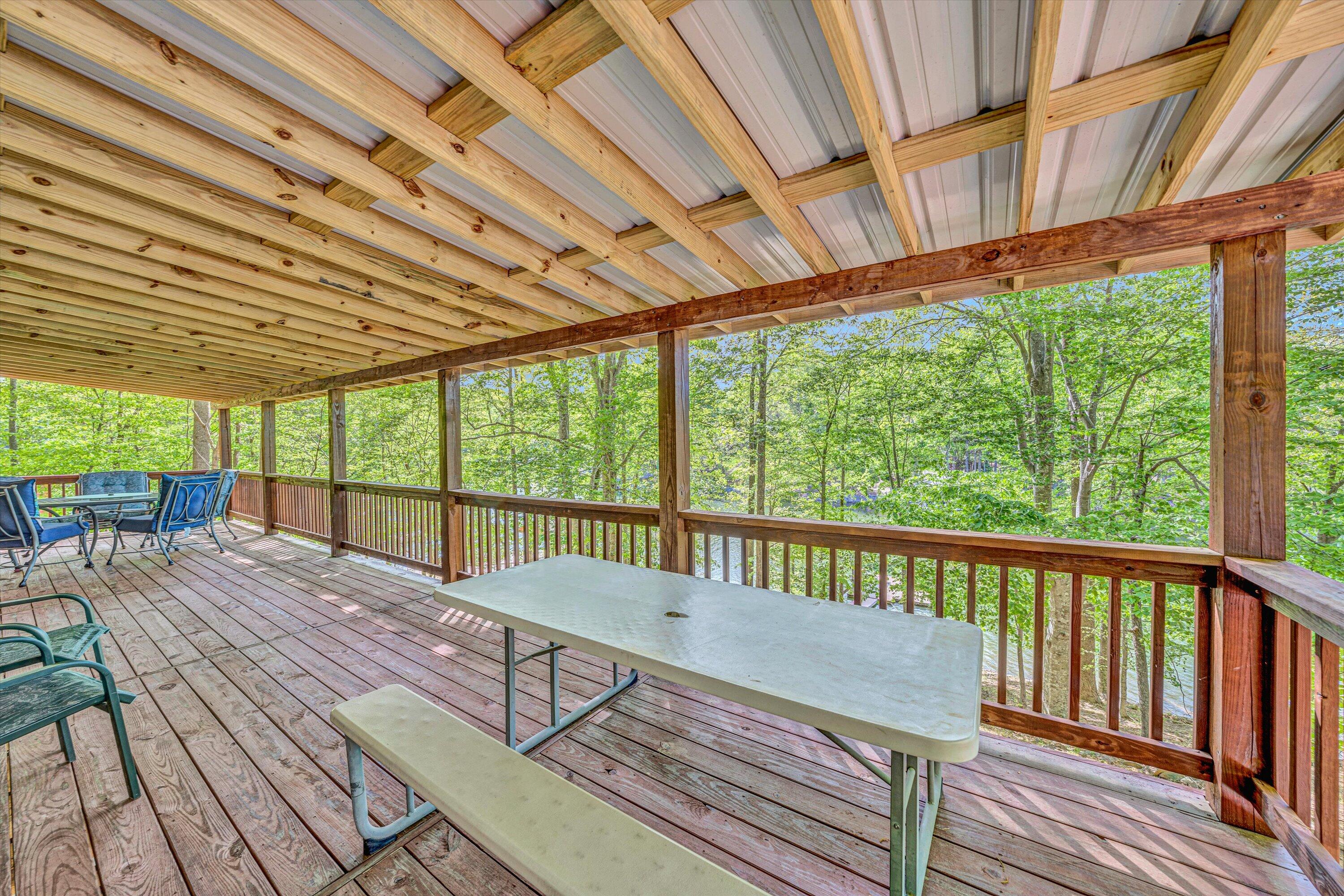 14 Kamp Branch RD