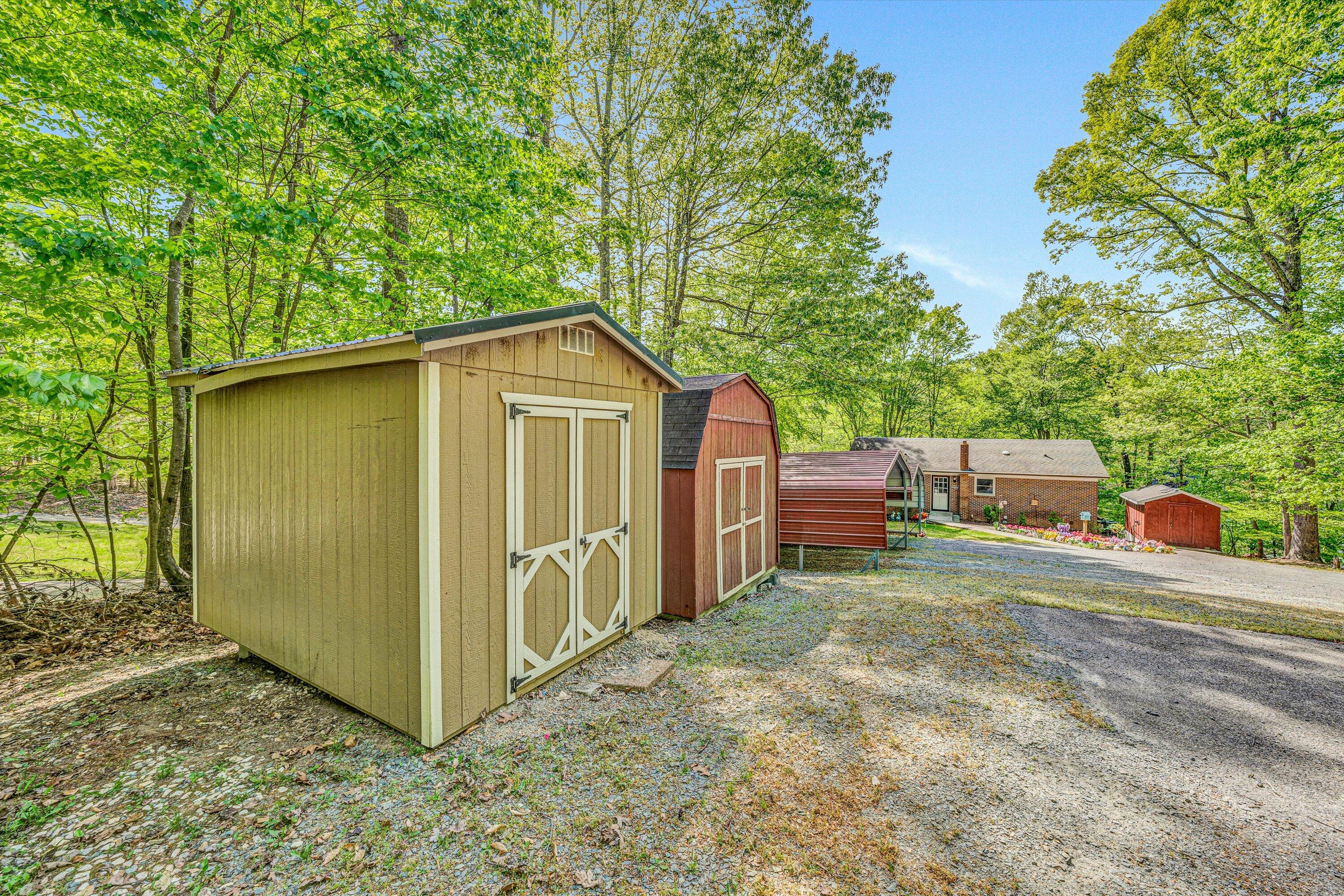 14 Kamp Branch RD