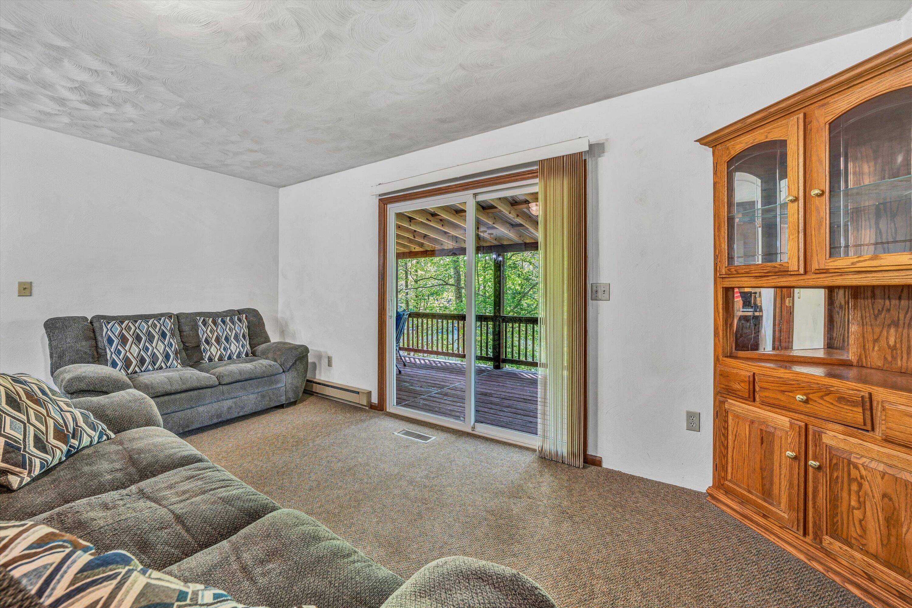 14 Kamp Branch RD