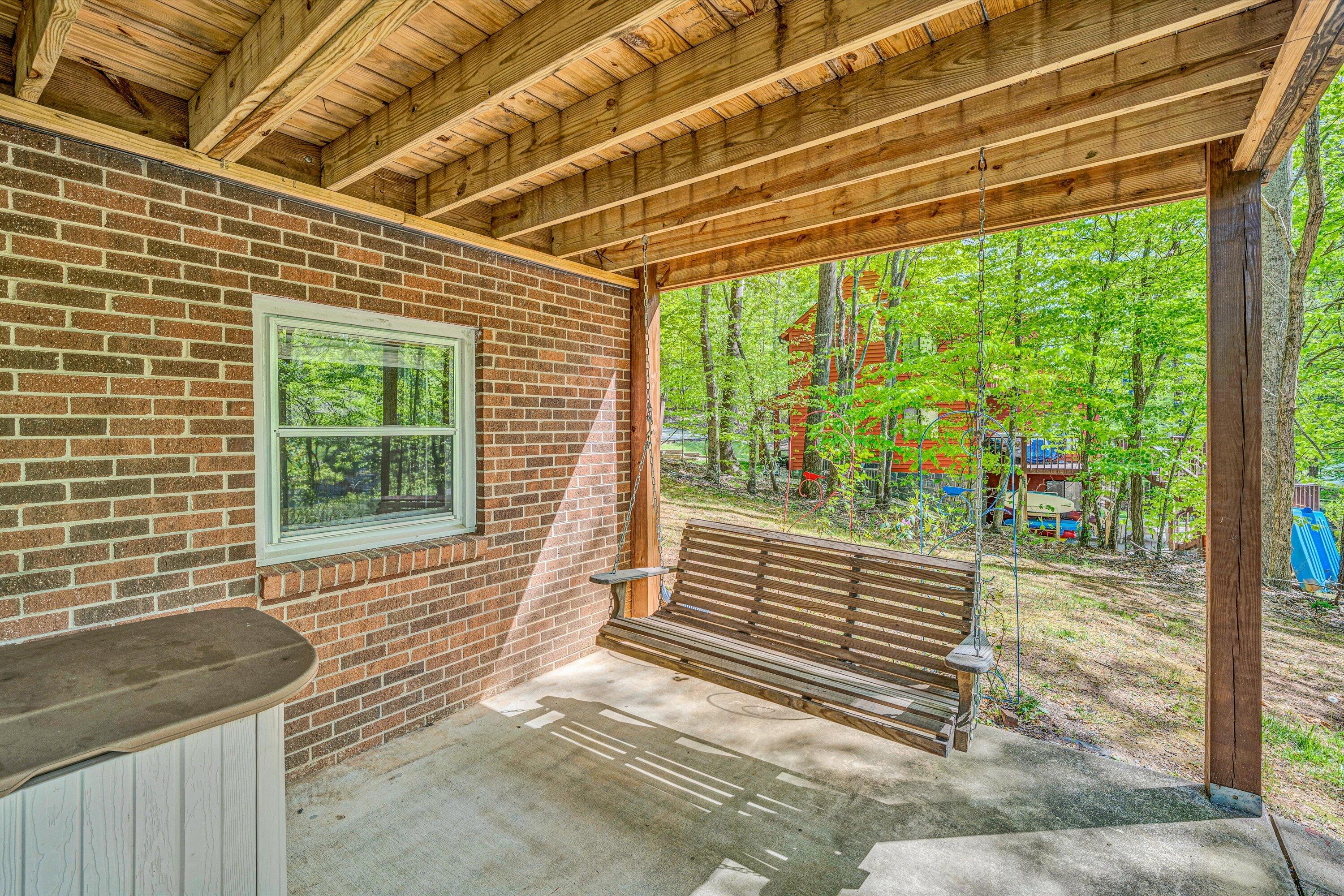 14 Kamp Branch RD