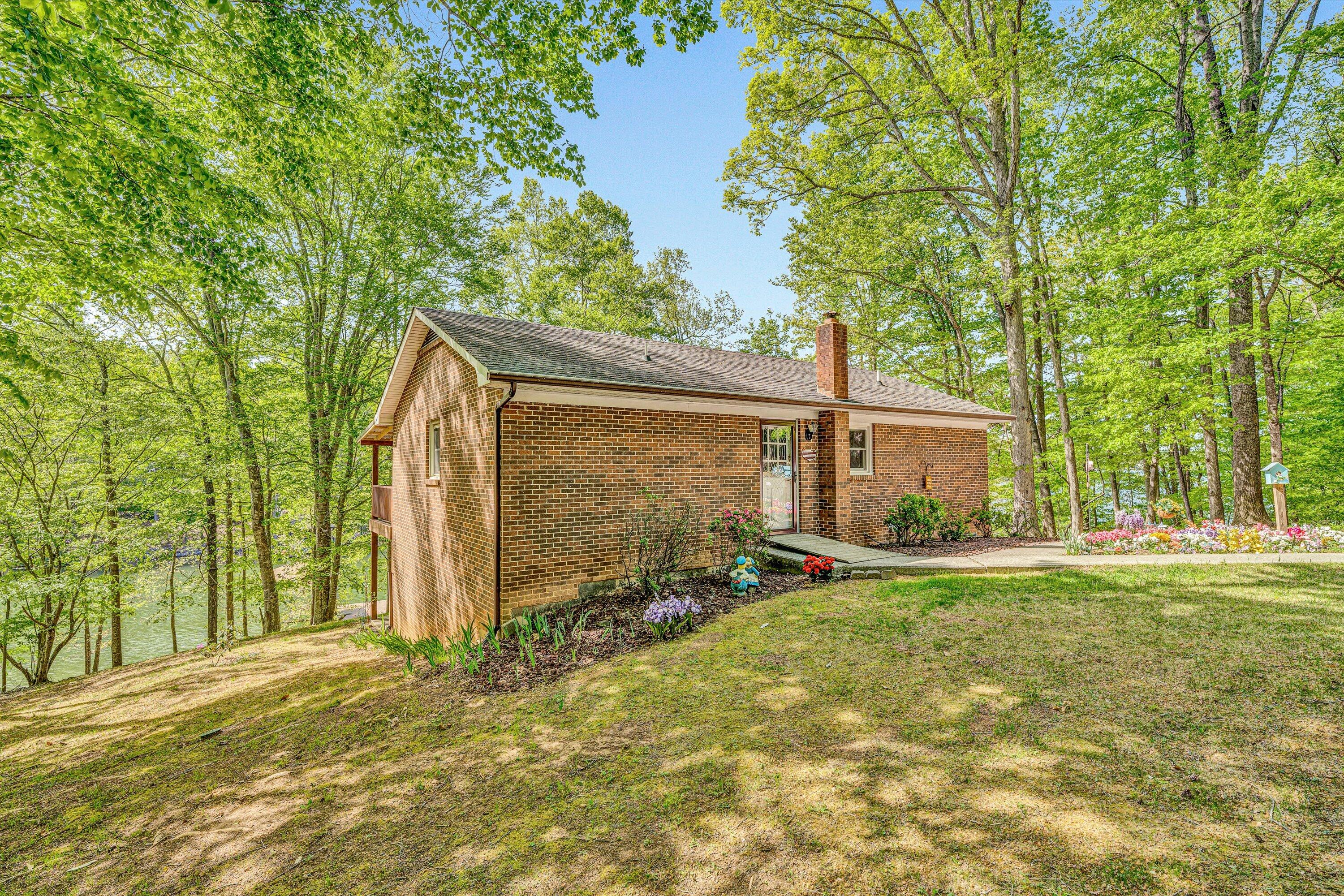 14 Kamp Branch RD