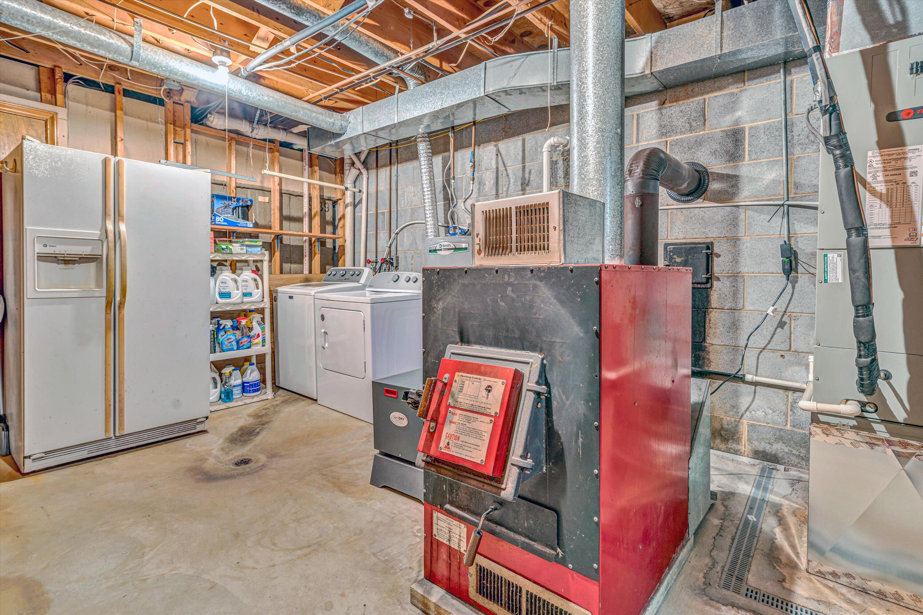14 Kamp Branch RD