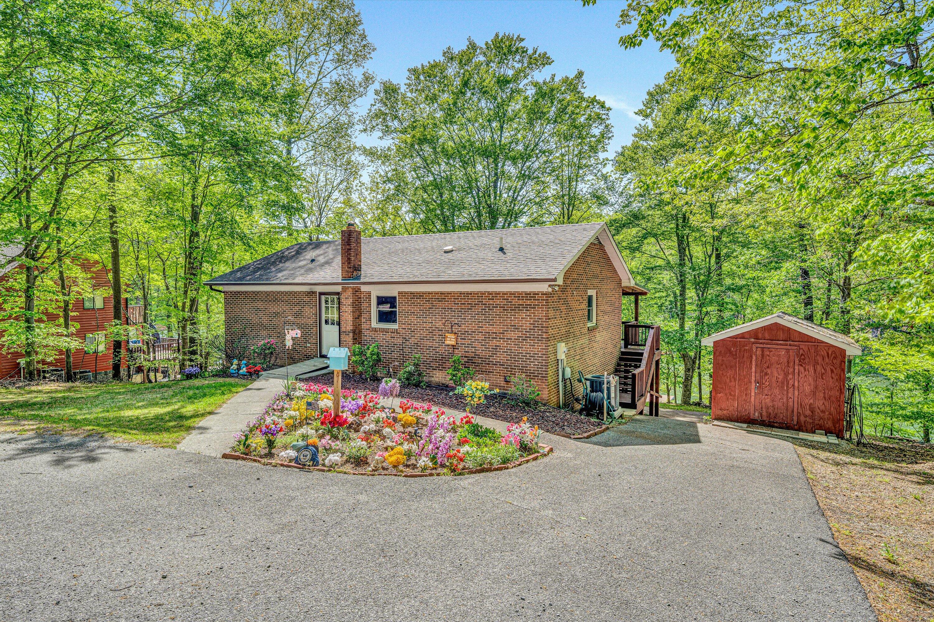 14 Kamp Branch RD