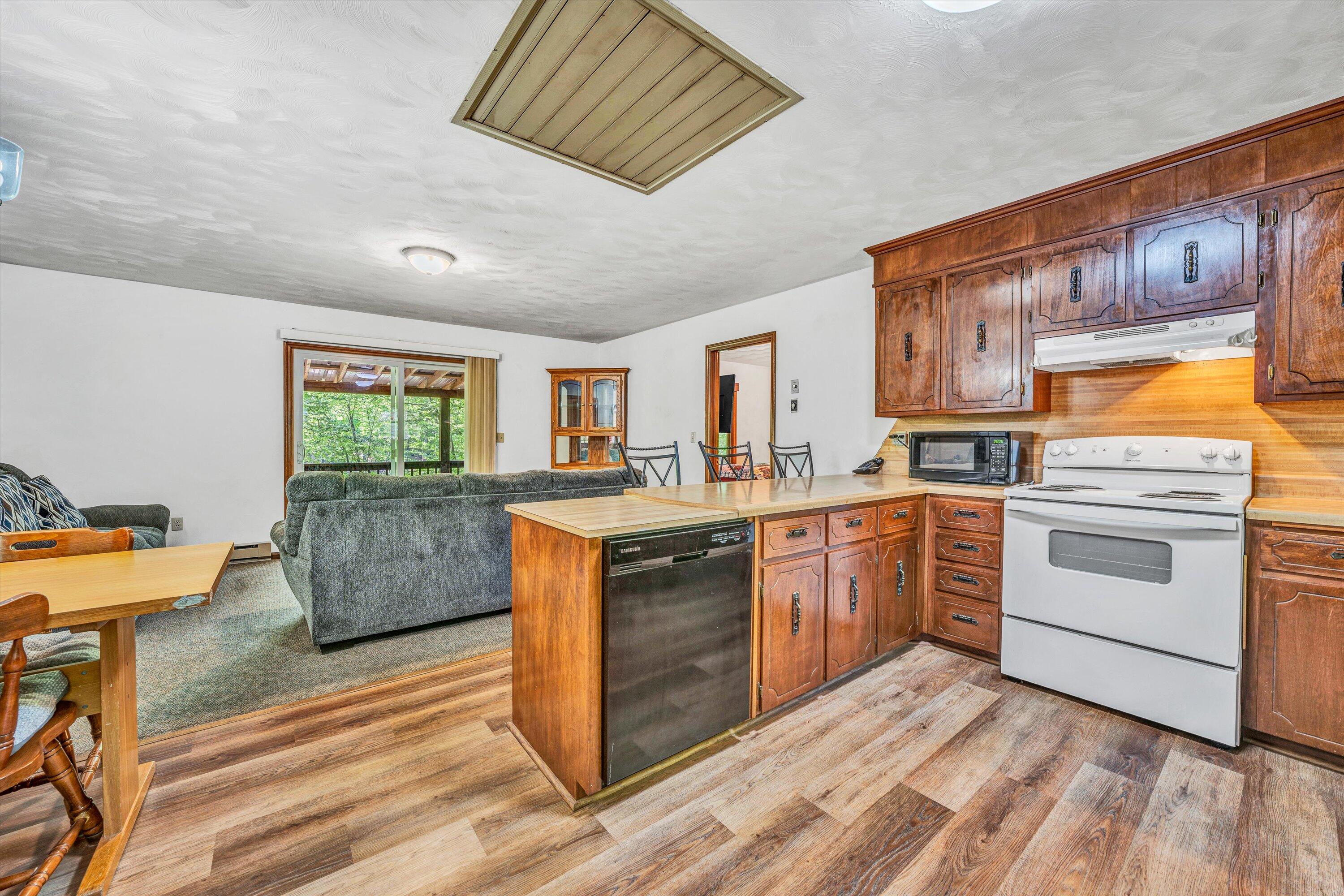 14 Kamp Branch RD