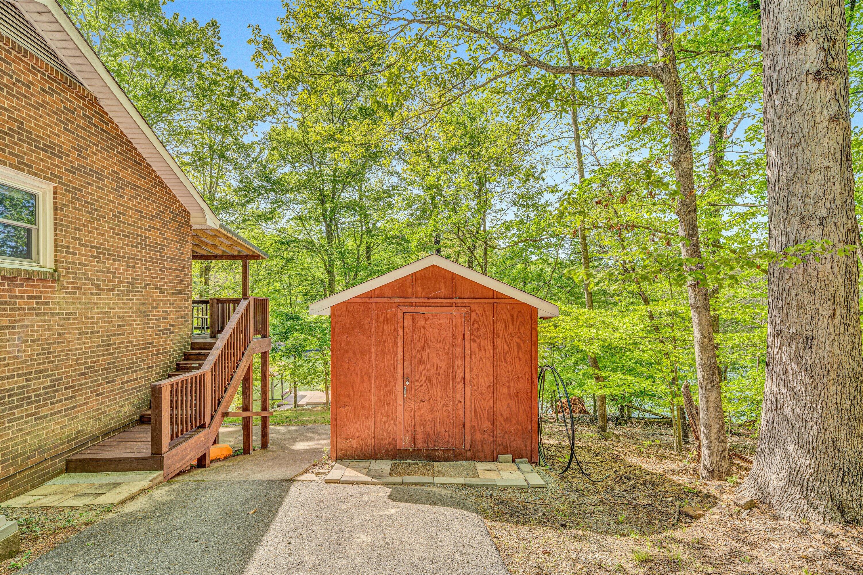 14 Kamp Branch RD