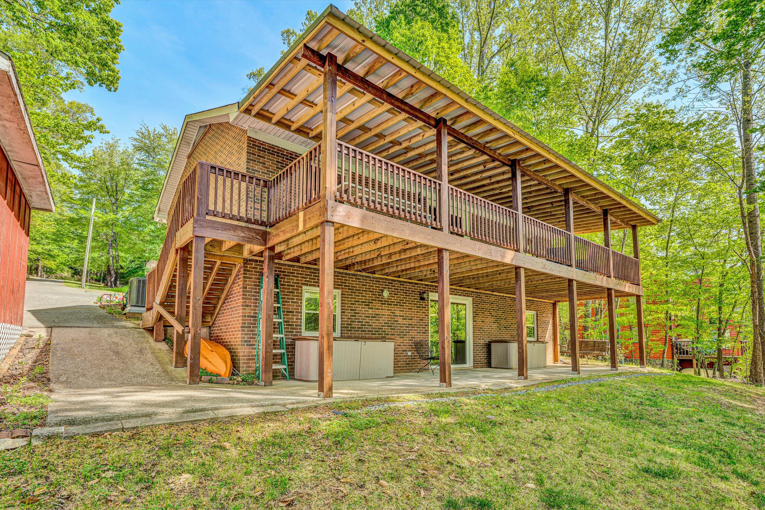 14 Kamp Branch RD