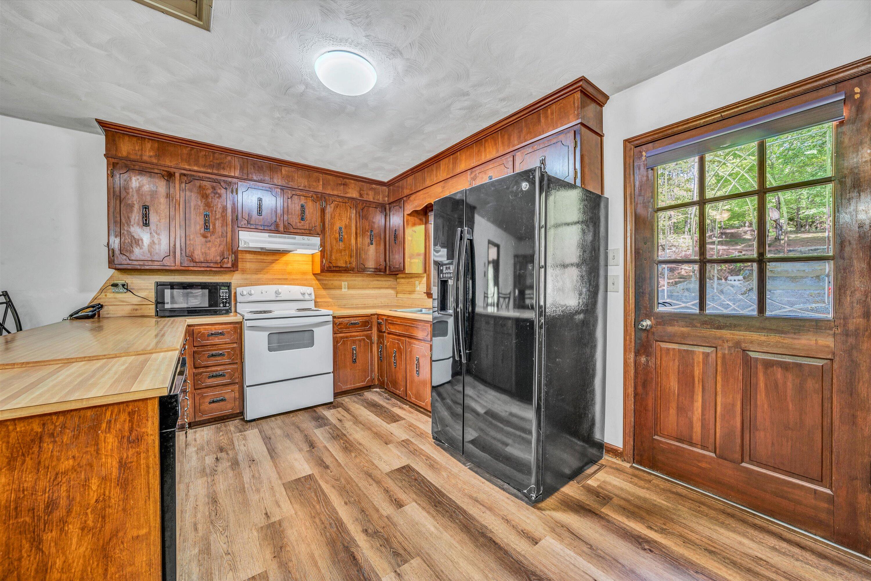 14 Kamp Branch RD