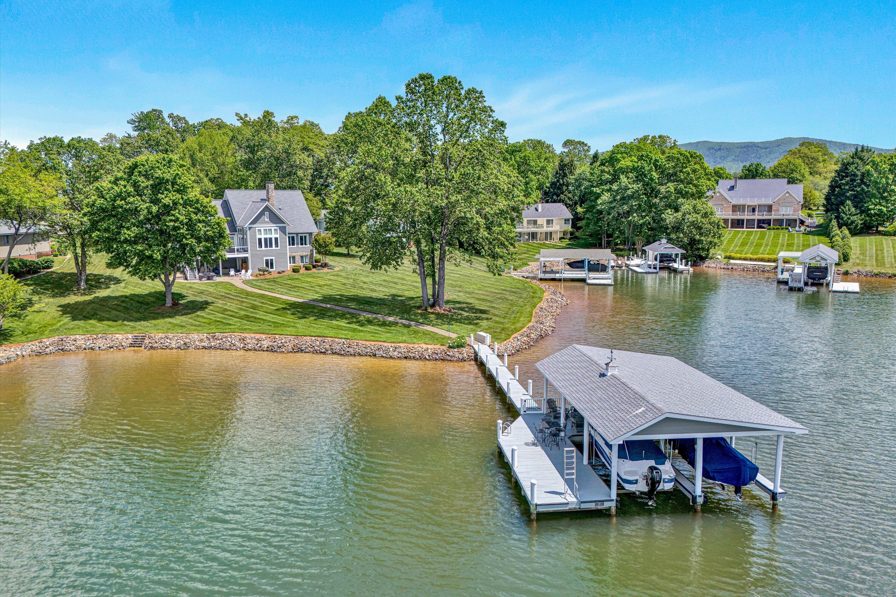 60 Sandpiper CIR