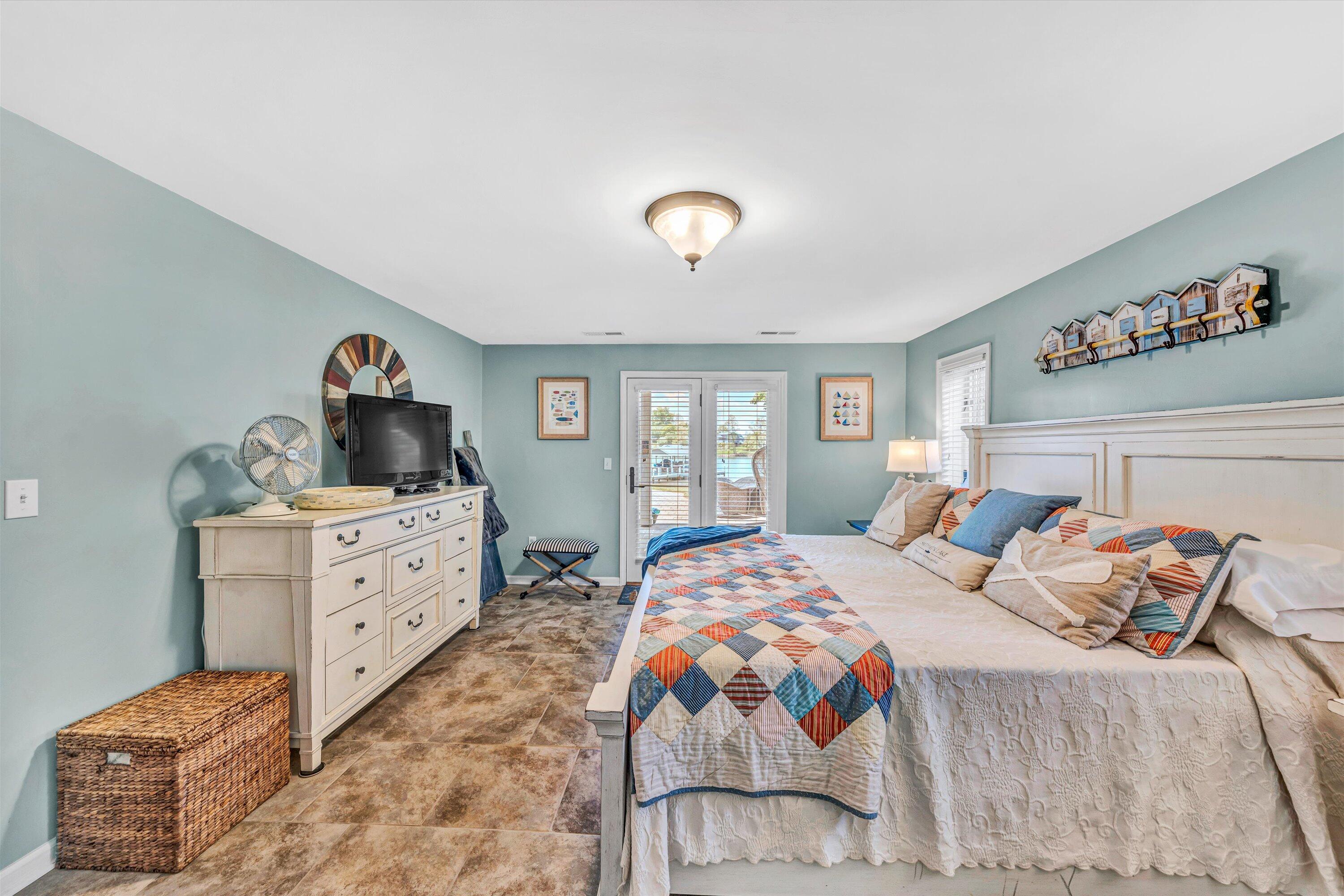 60 Sandpiper CIR
