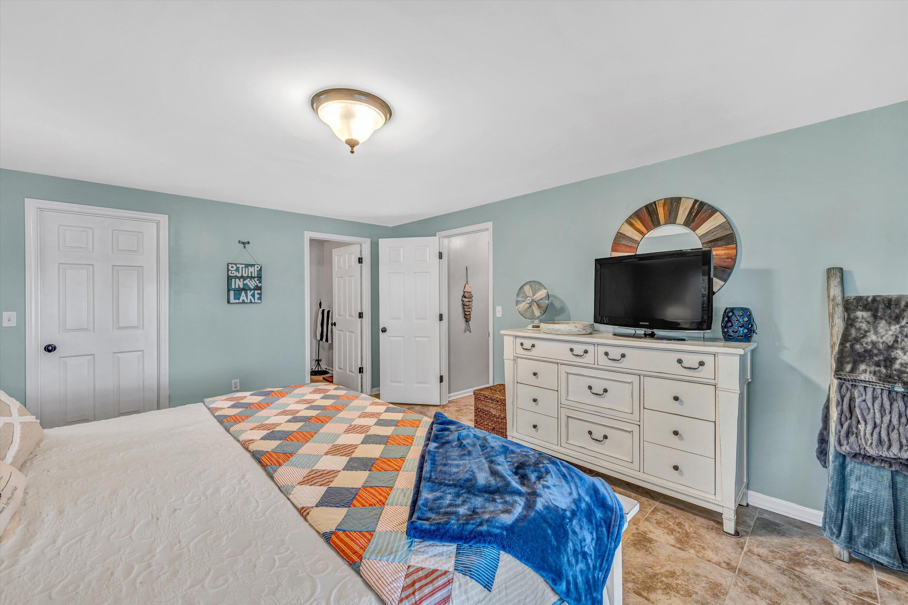 60 Sandpiper CIR