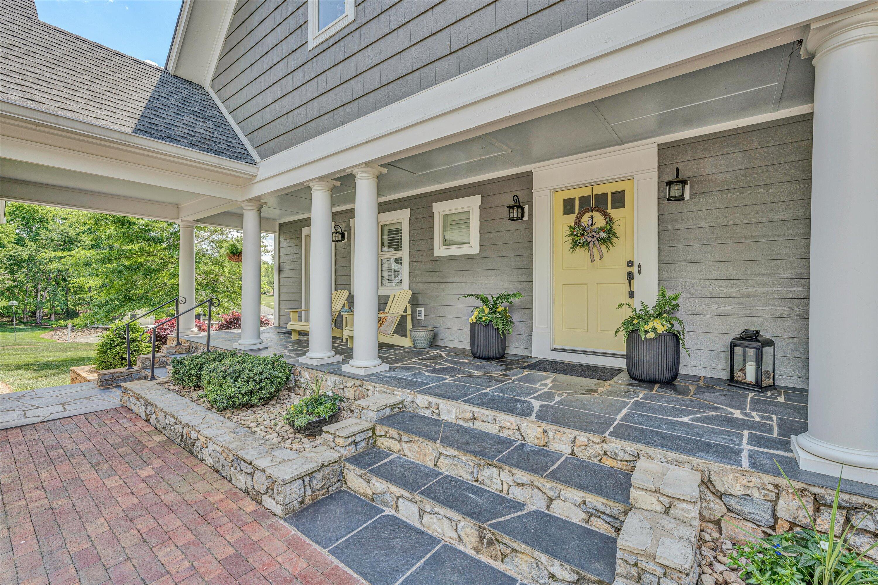 60 Sandpiper CIR